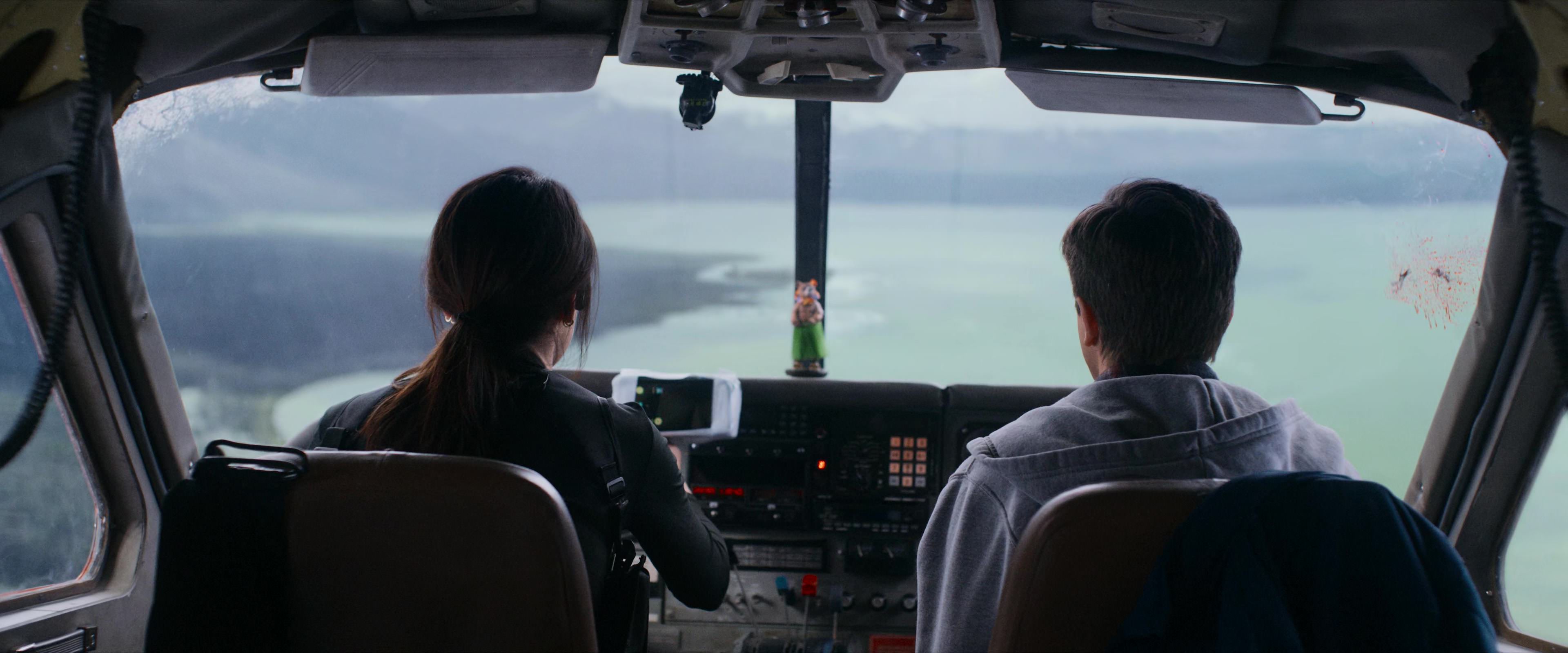 Flight Risk (2025) [4K] HD screenshot 8093