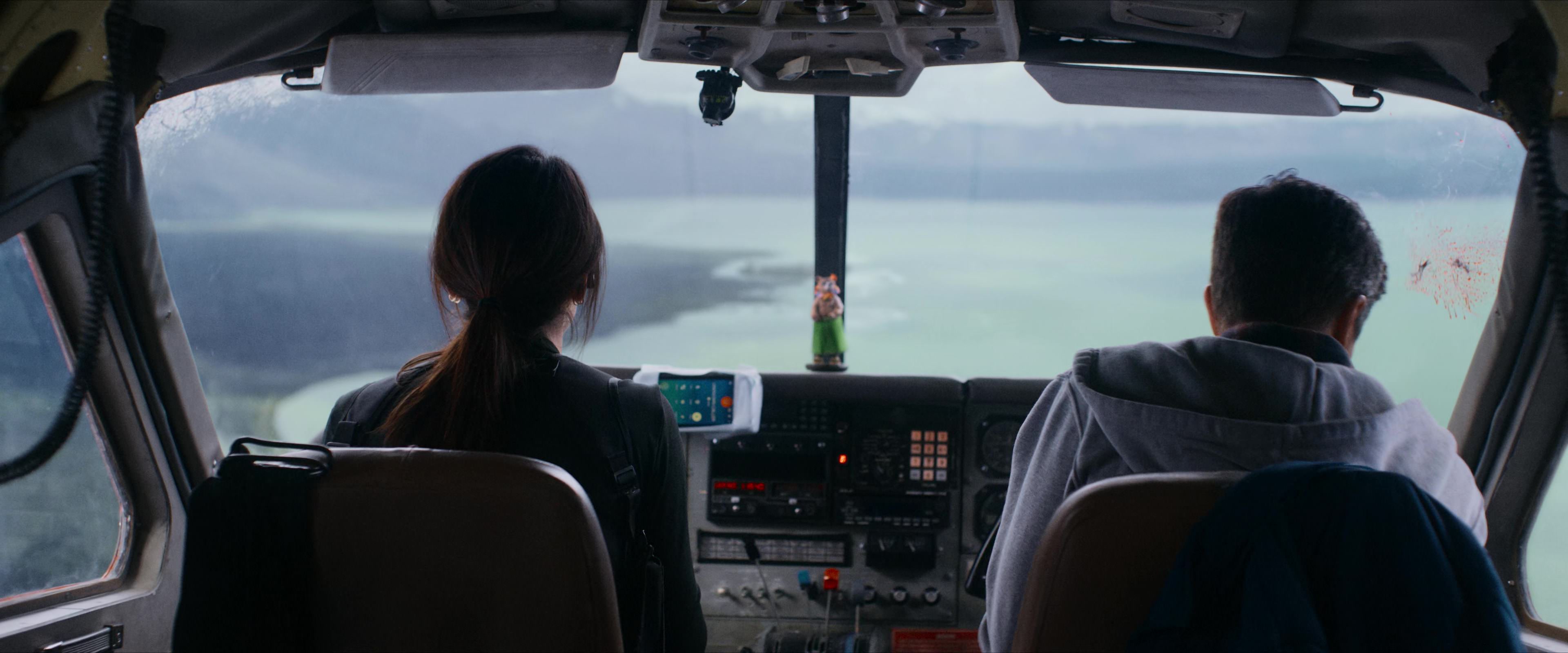 Flight Risk (2025) [4K] screencap 8097