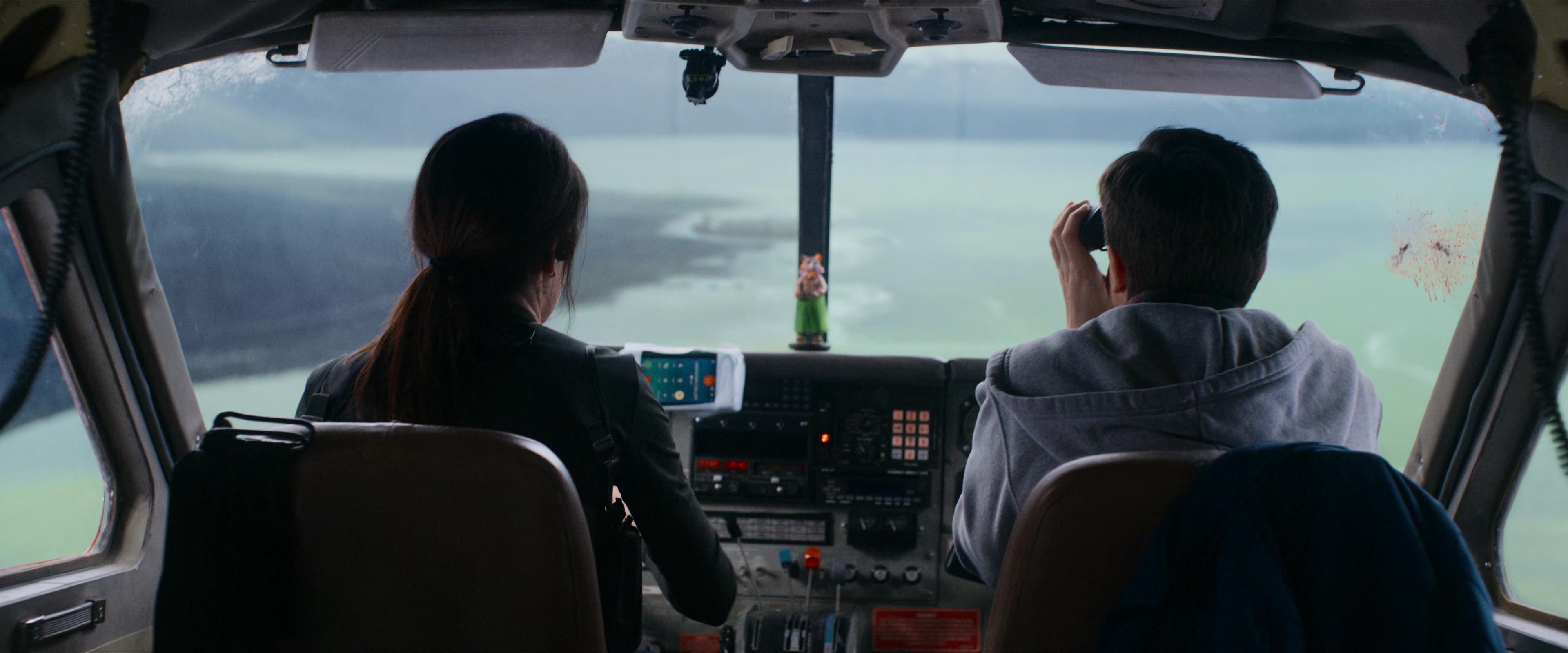Flight Risk (2025) [4K] screencap 8124