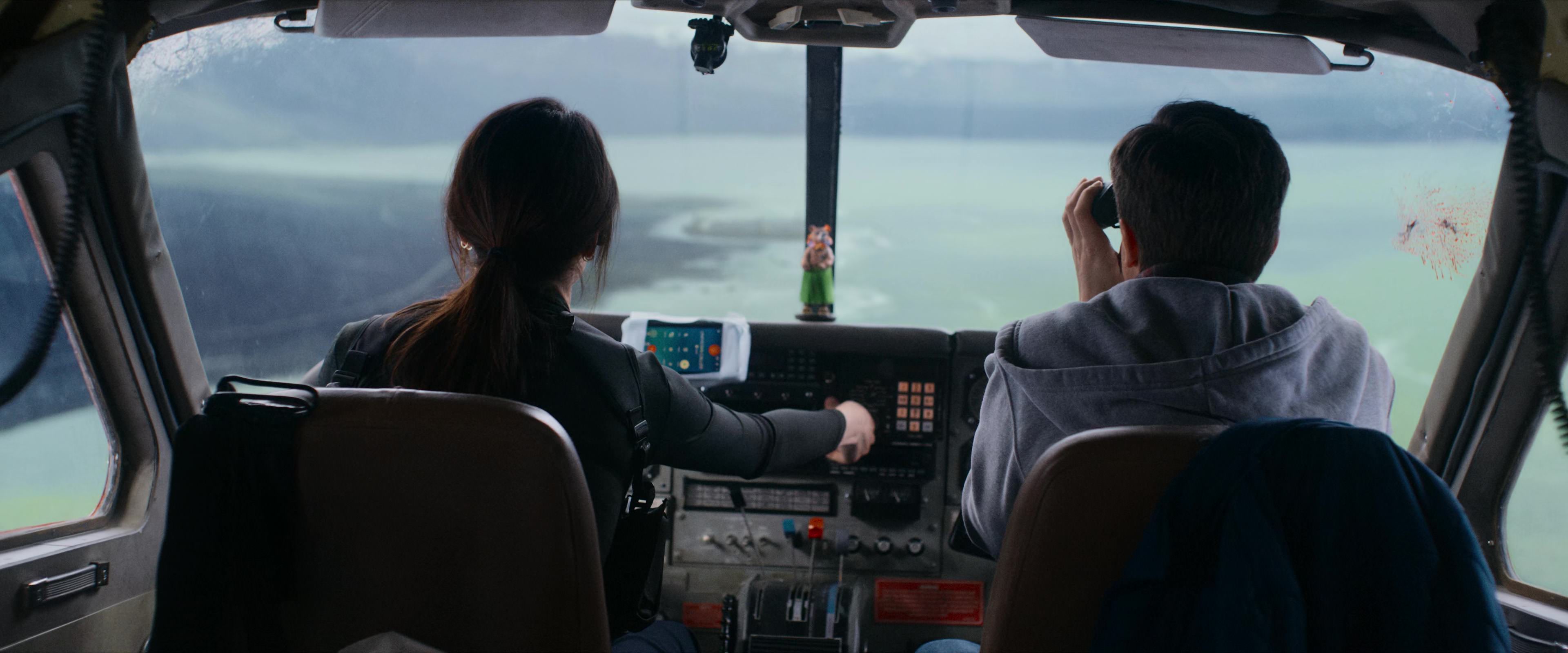 Flight Risk (2025) [4K] screencap 8127