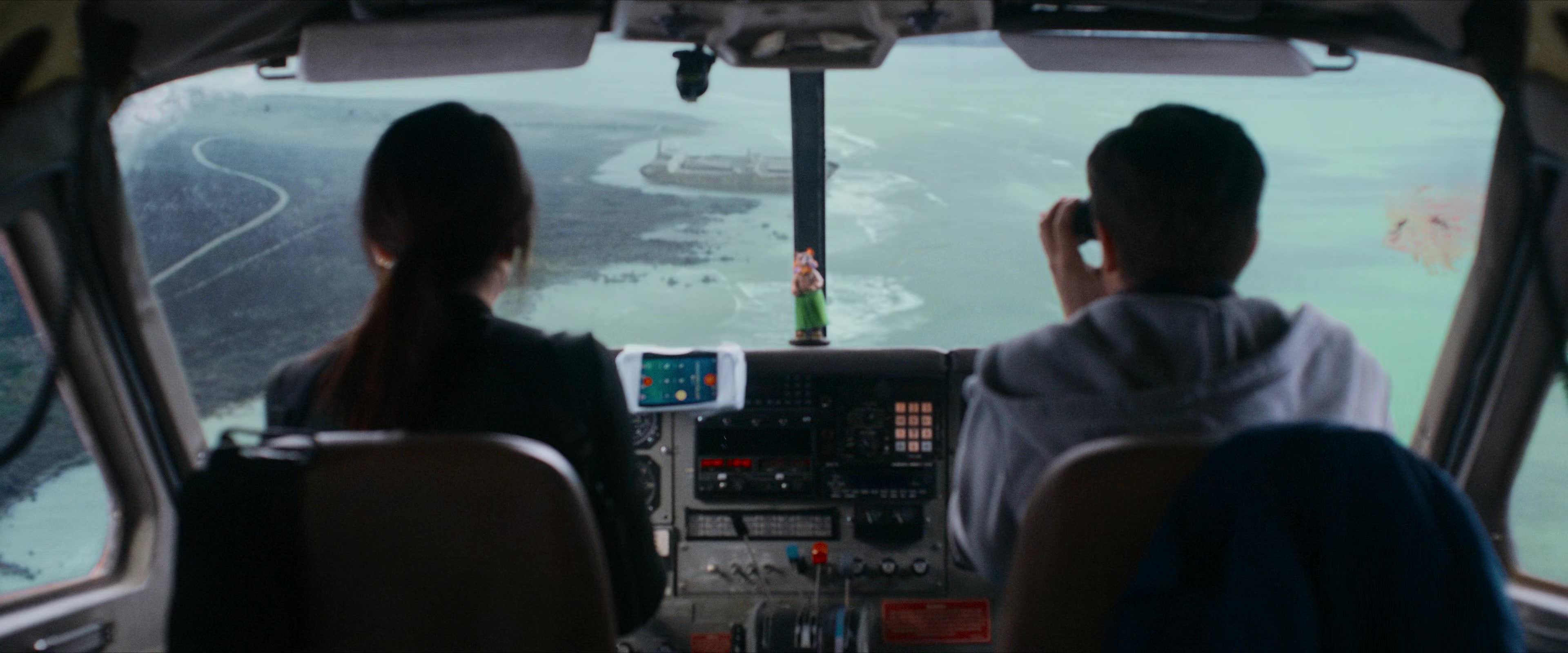 Flight Risk (2025) [4K] HD screenshot 8156