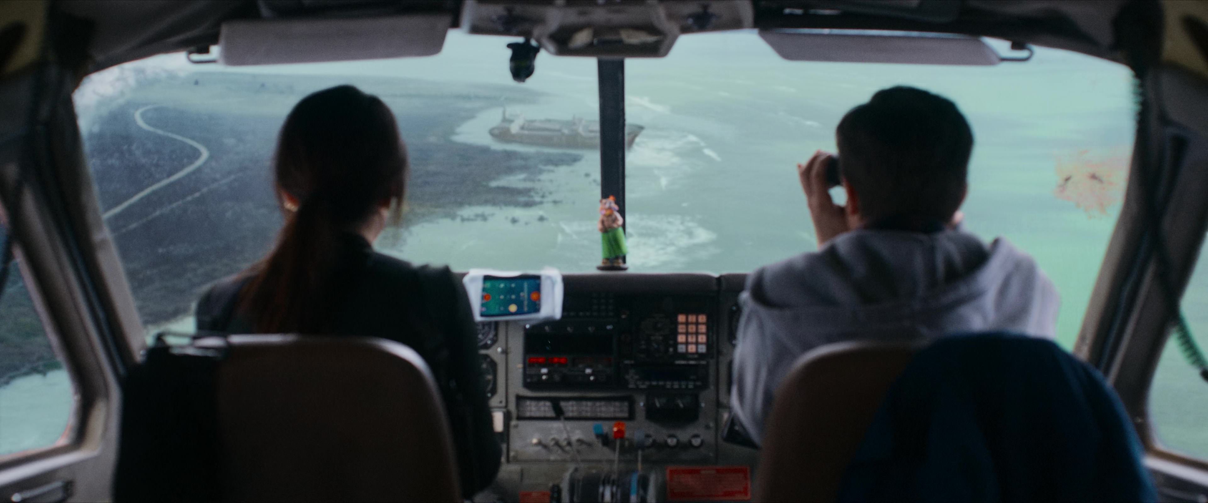 Flight Risk (2025) [4K] HD screenshot 8159