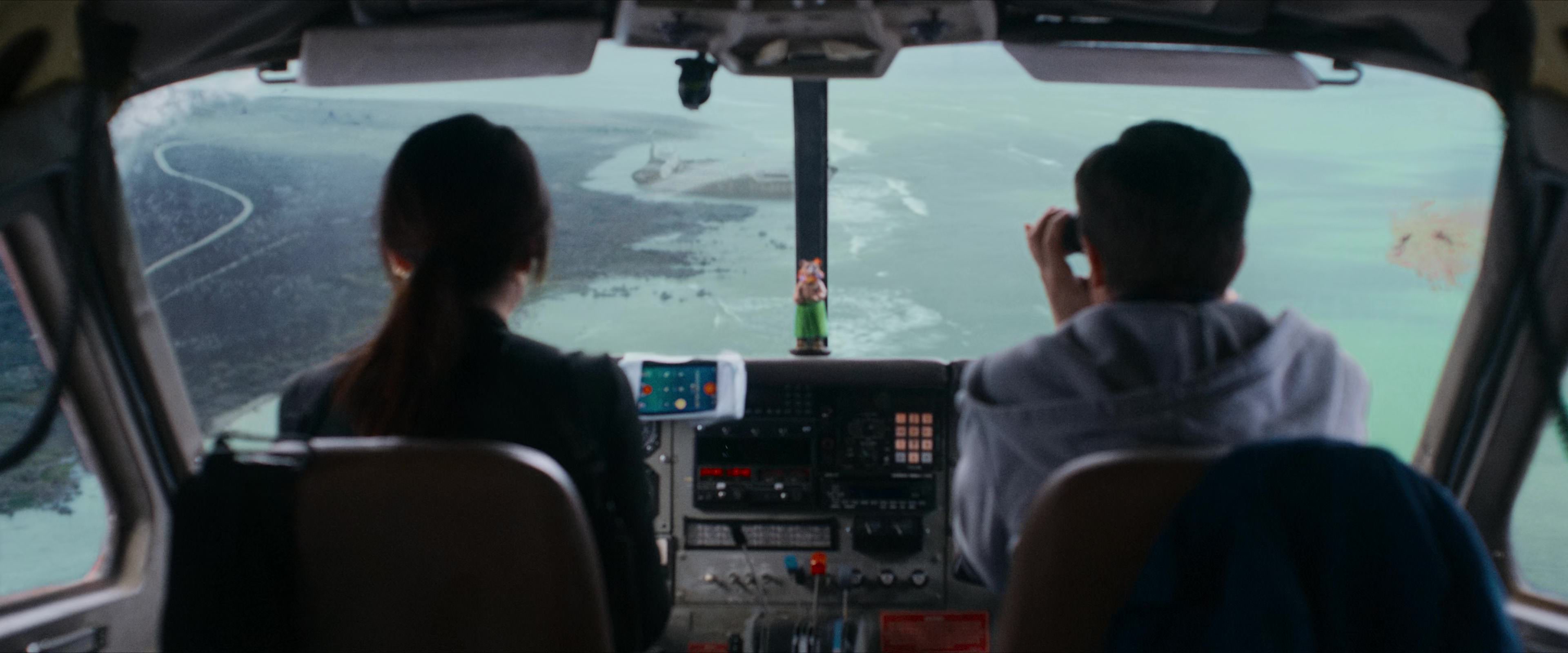 Flight Risk (2025) [4K] HD screenshot 8162