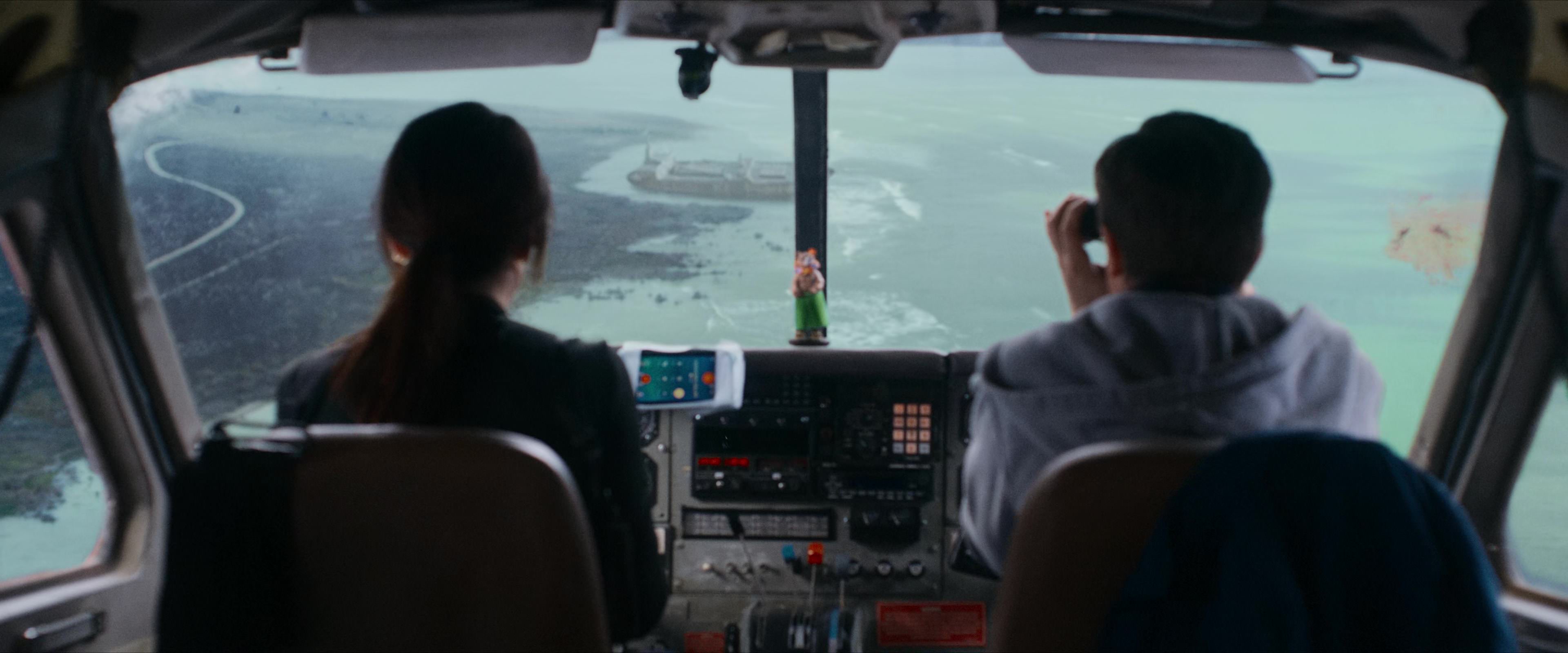 Flight Risk (2025) [4K] screencap 8163