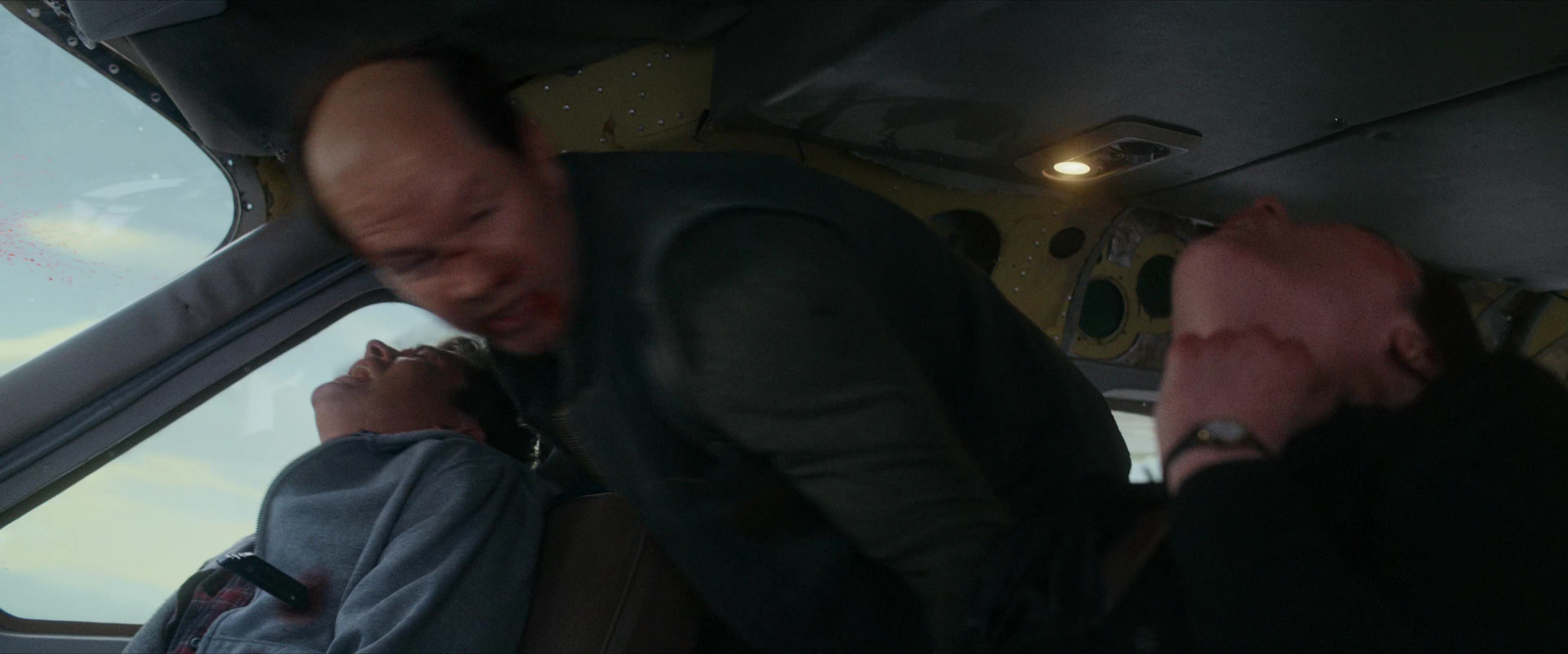 Flight Risk (2025) [4K] screencap 8412