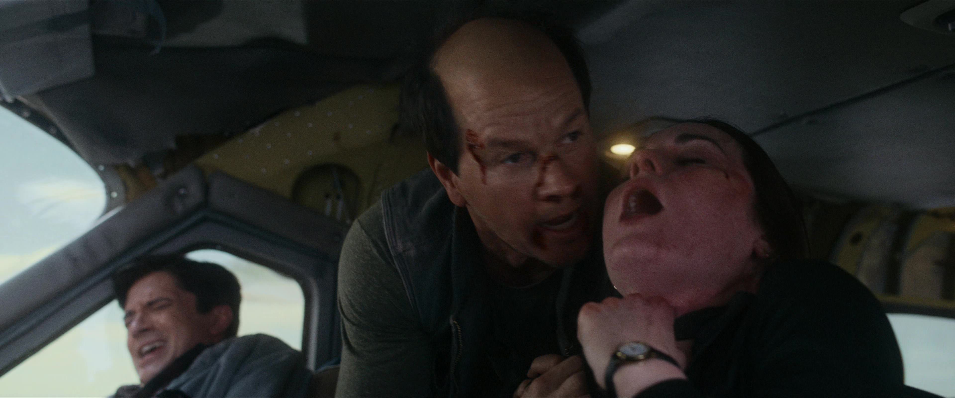 Flight Risk (2025) [4K] screencap 8442