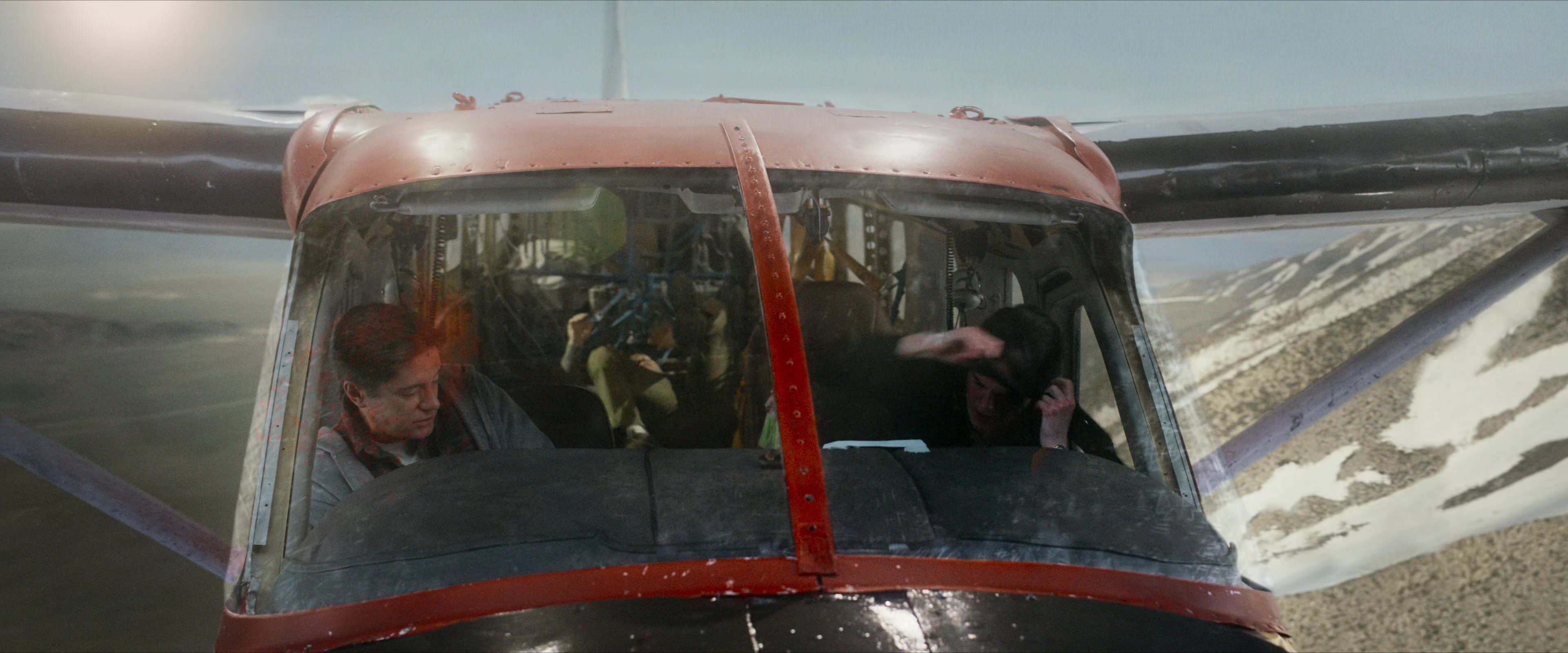 Flight Risk (2025) [4K] HD screenshot 8471