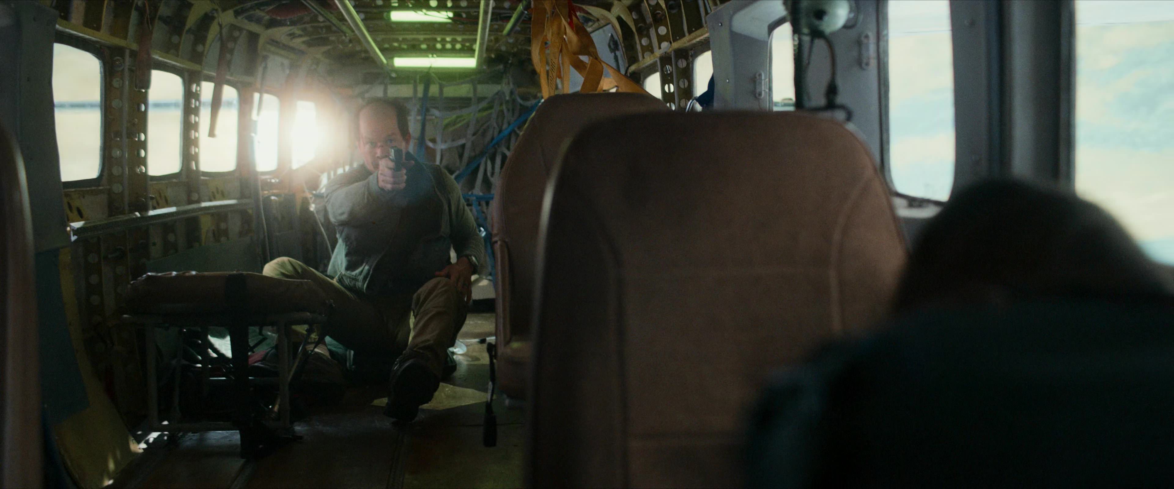 Flight Risk (2025) [4K] screencap 8484