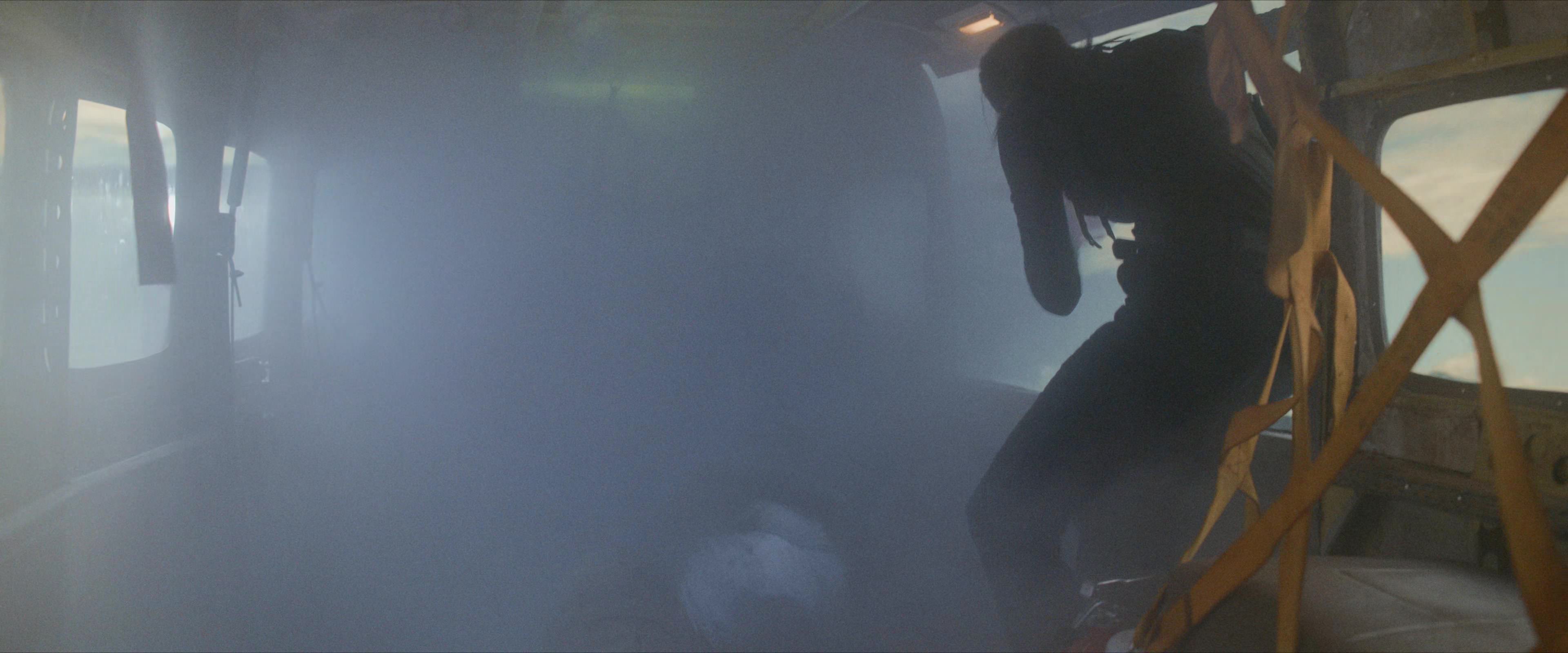 Flight Risk (2025) [4K] screencap 8556
