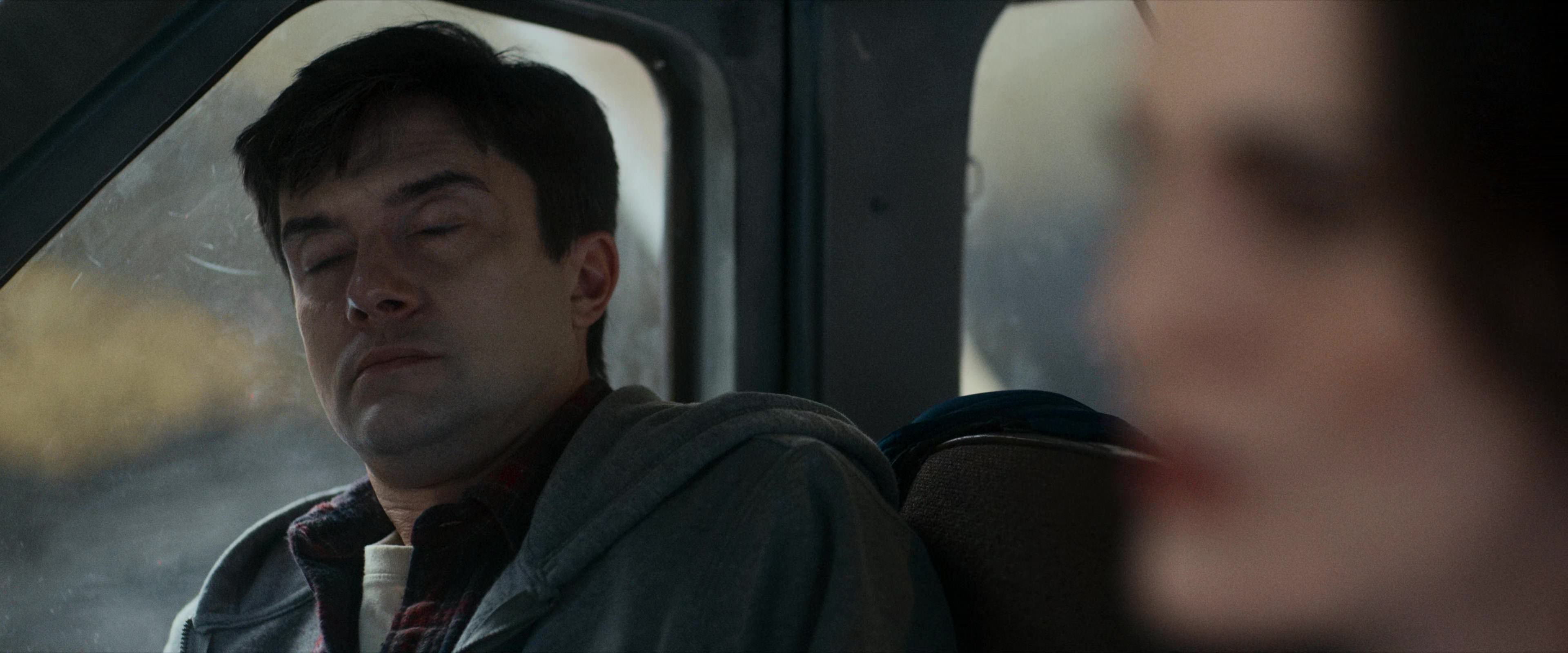 Flight Risk (2025) [4K] screencap 9060