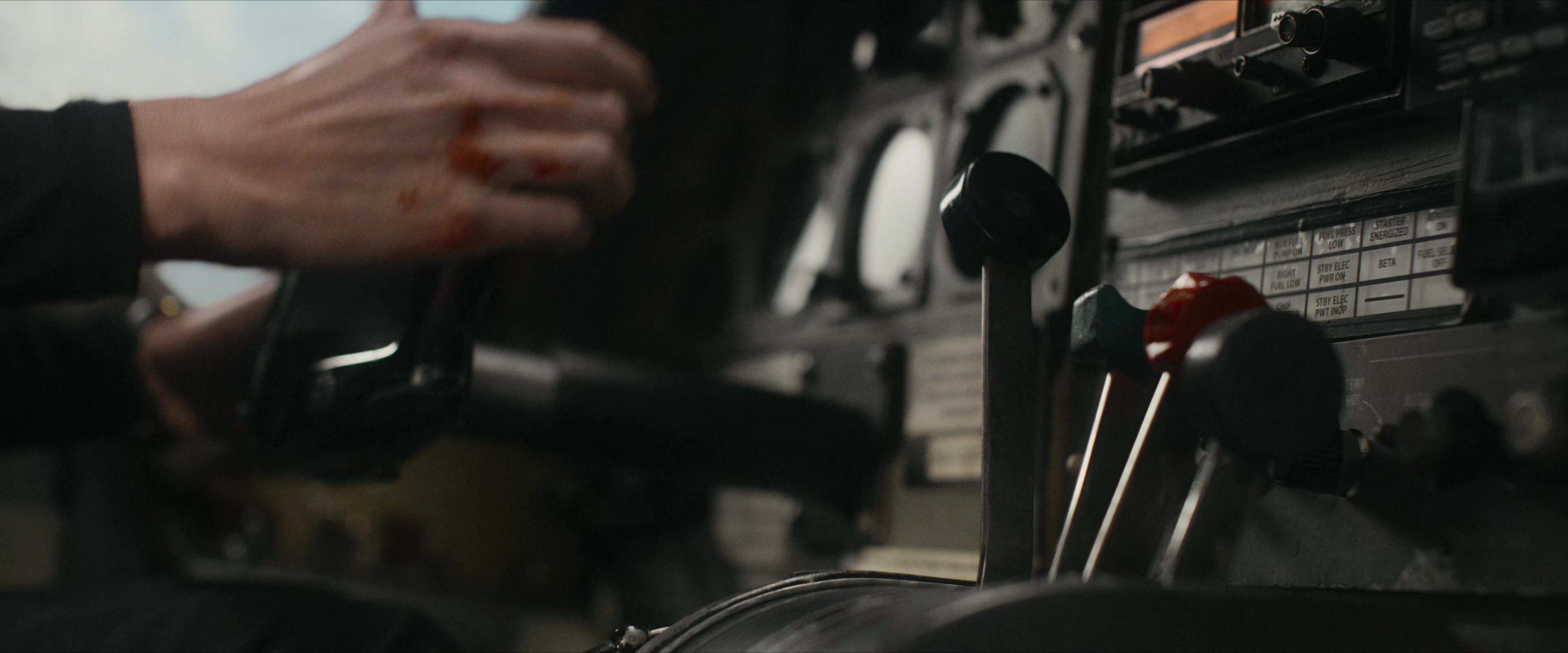 Flight Risk (2025) [4K] screencap 9132