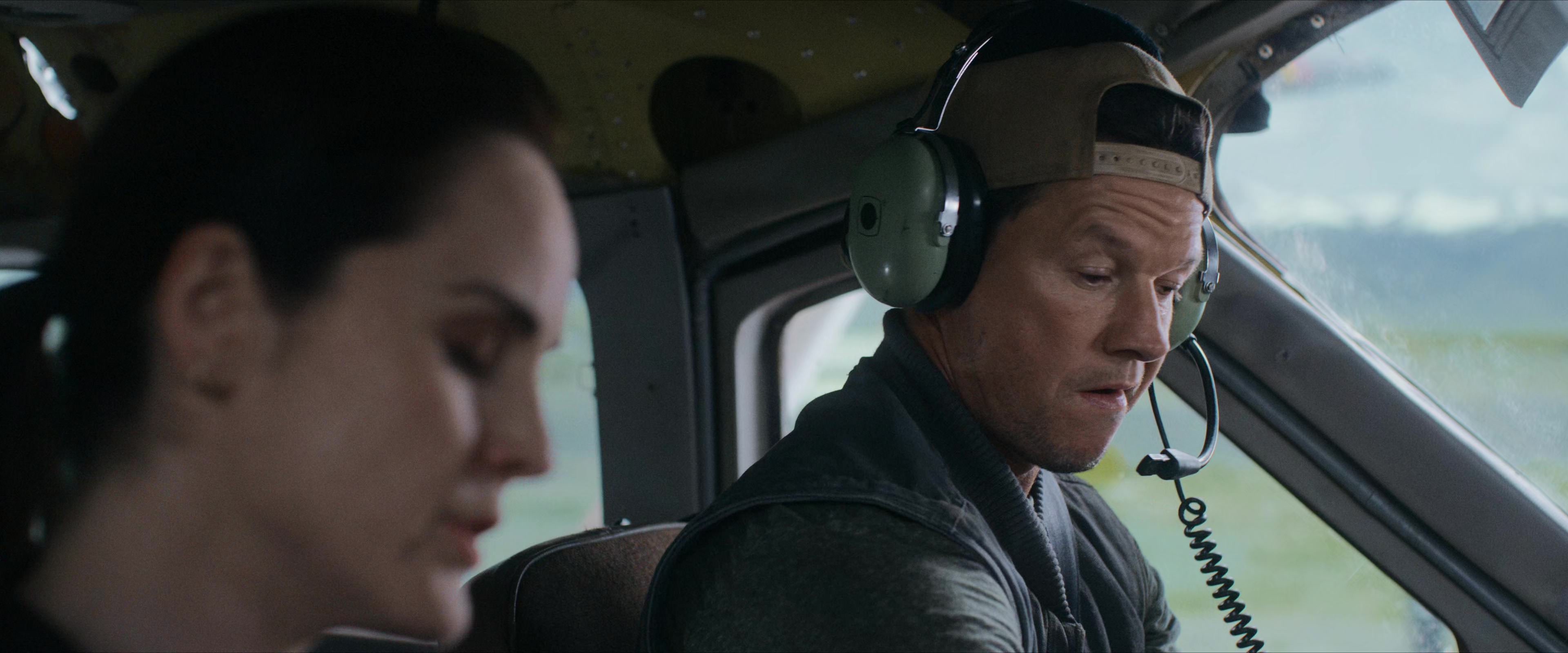 Flight Risk (2025) [4K] HD screenshot 986