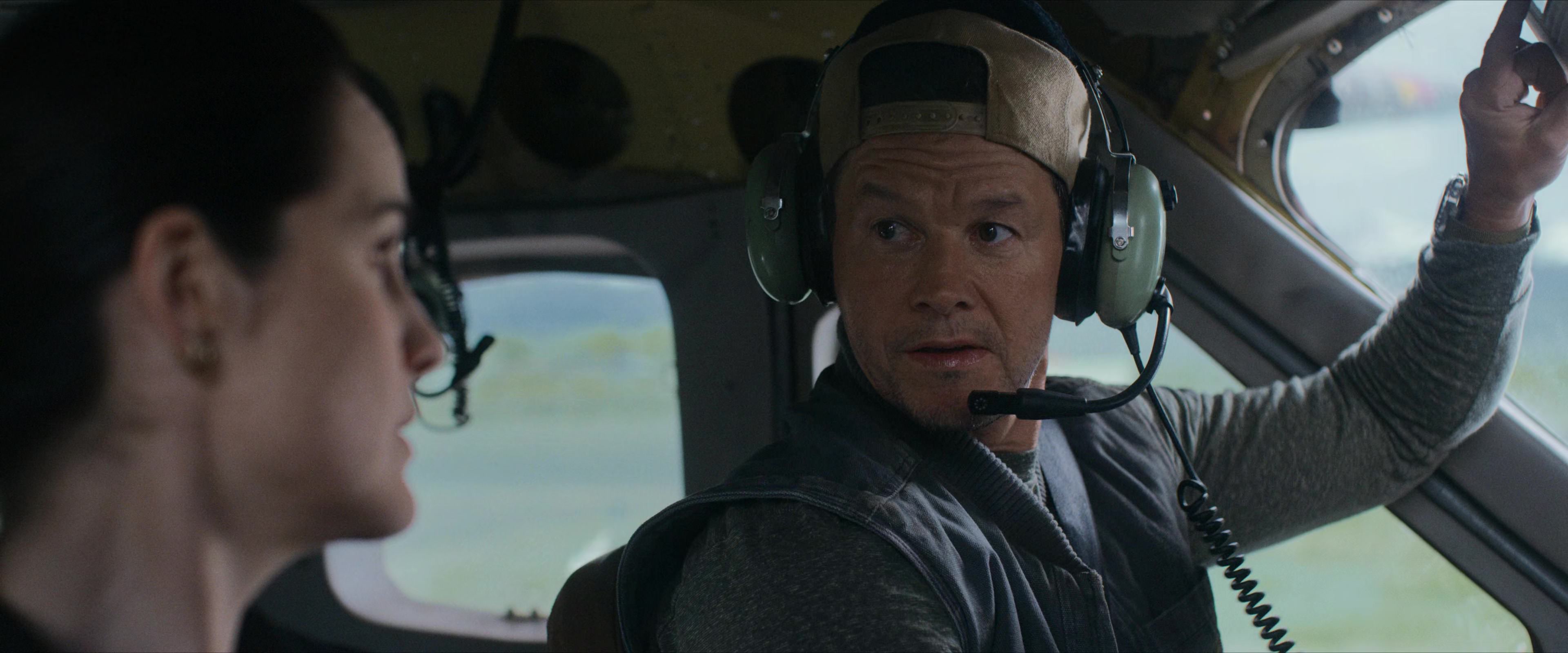 Flight Risk (2025) [4K] HD screenshot 992