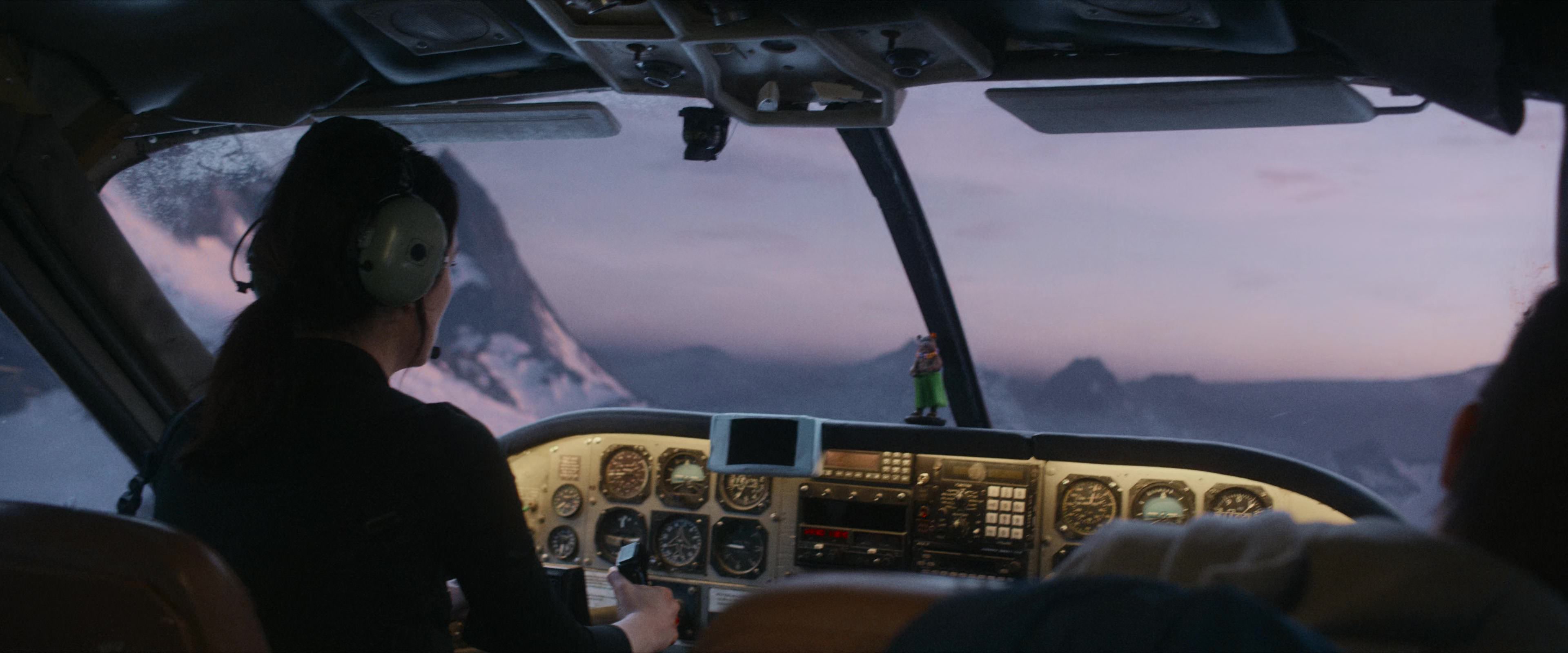Flight Risk (2025) [4K] HD screenshot 9938