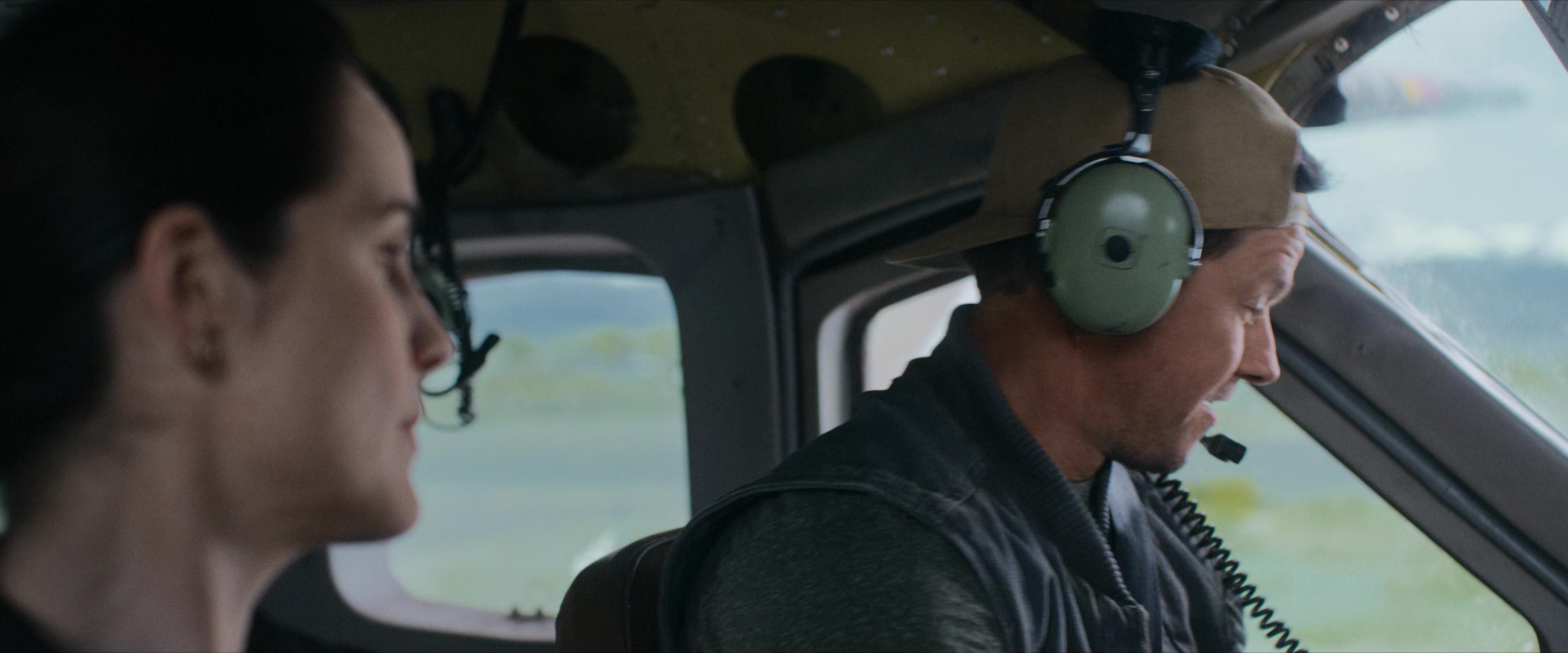 Flight Risk (2025) [4K] HD screenshot 995
