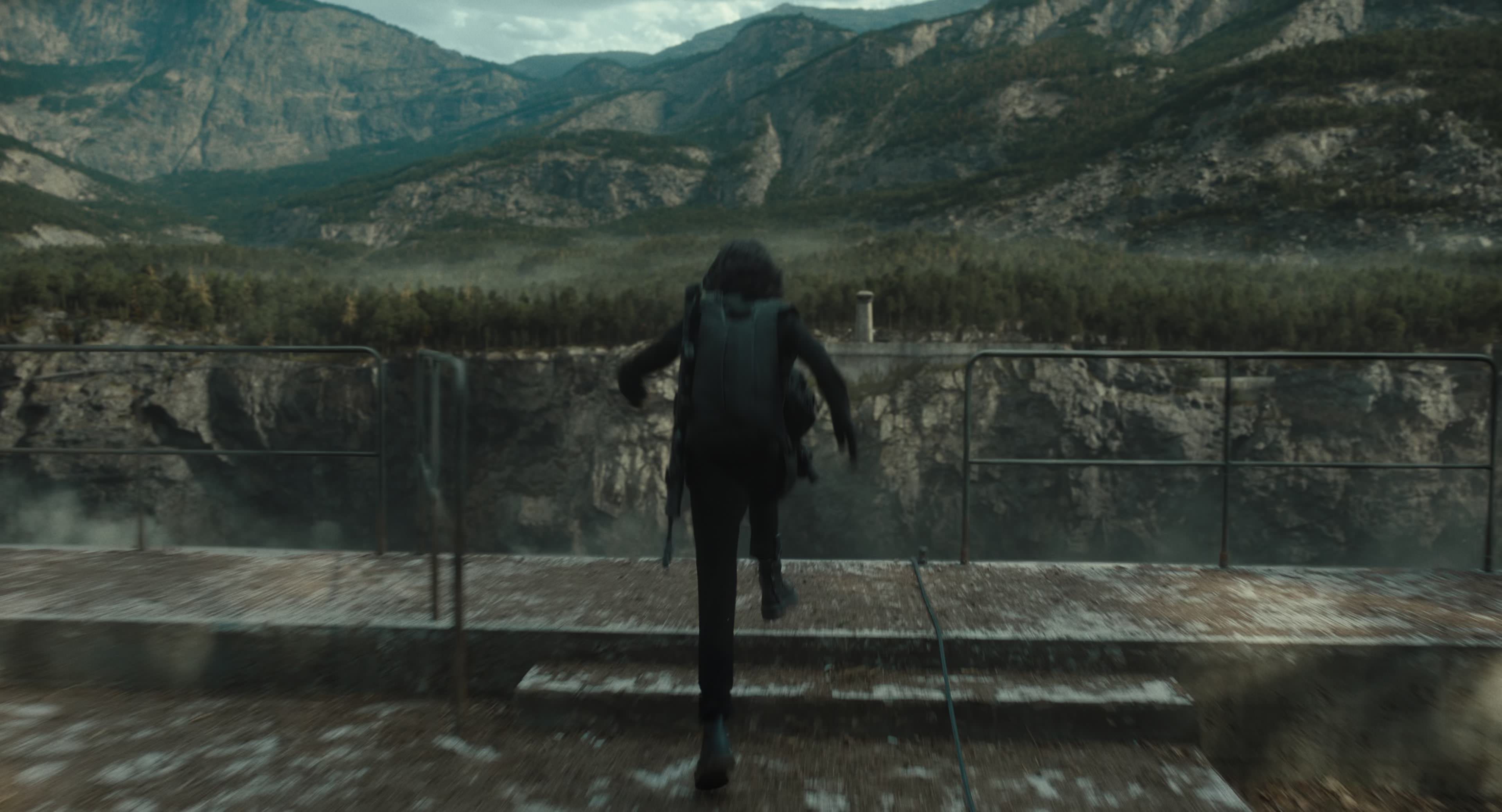 The Gorge (2025) [4K] HD screenshot 8480
