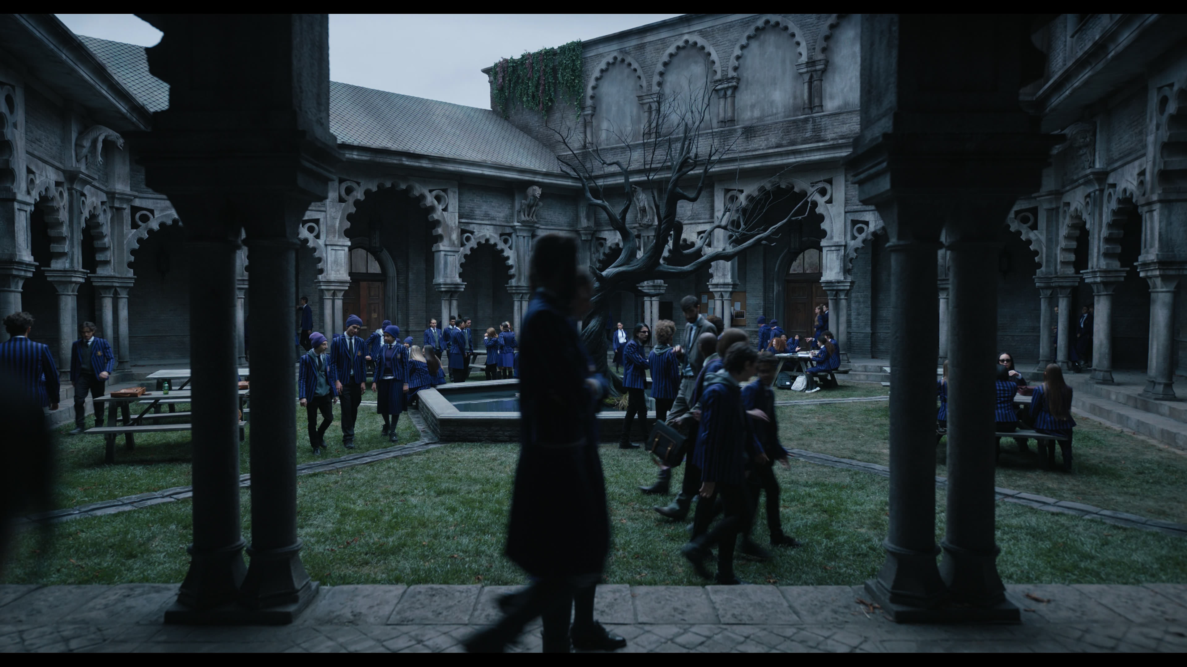 Wednesday S01E01 “Wednesday’s Child Is Full of Woe” movie still 1660