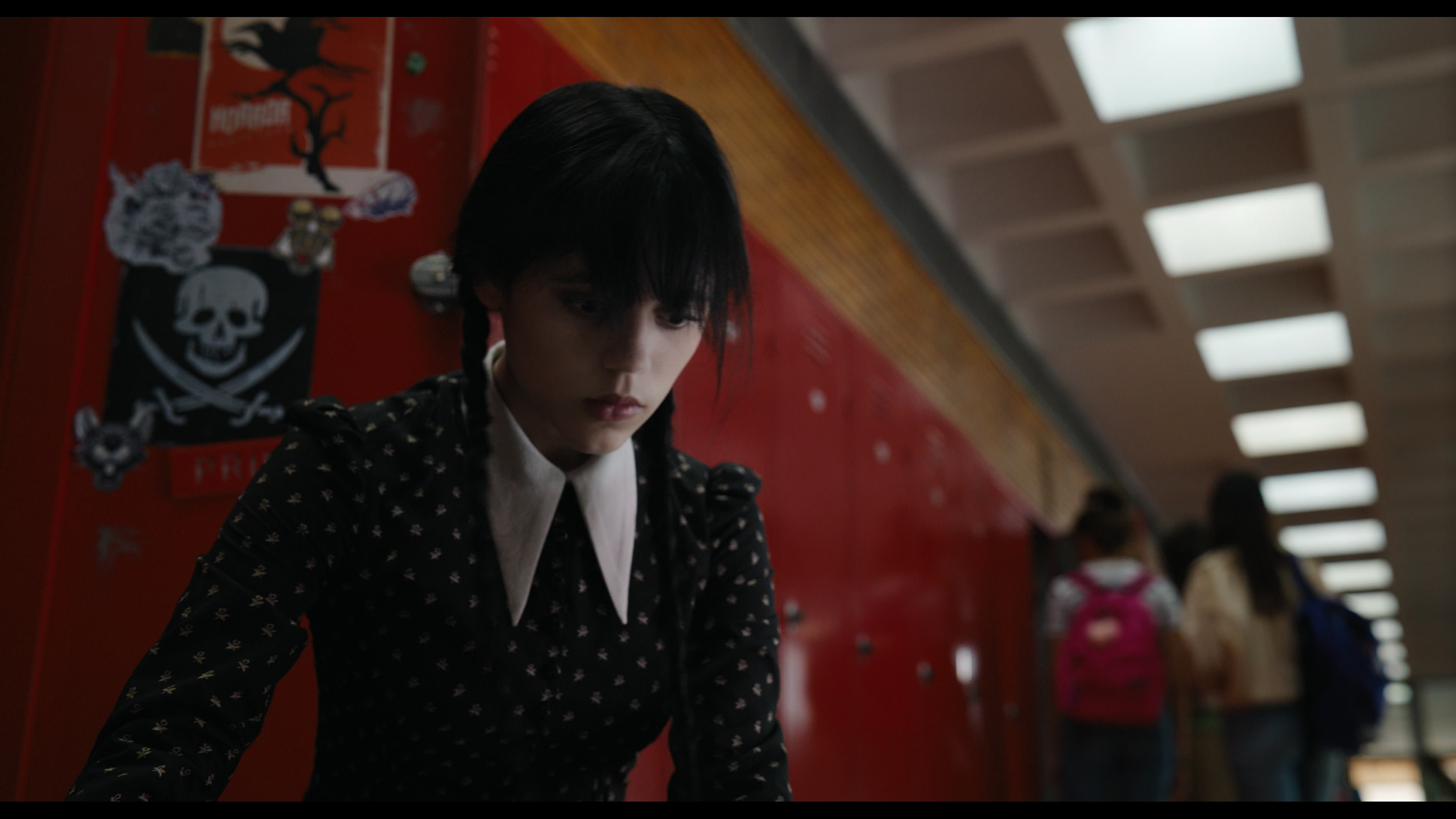 Wednesday S01E01 “Wednesday’s Child Is Full of Woe” screencap 198