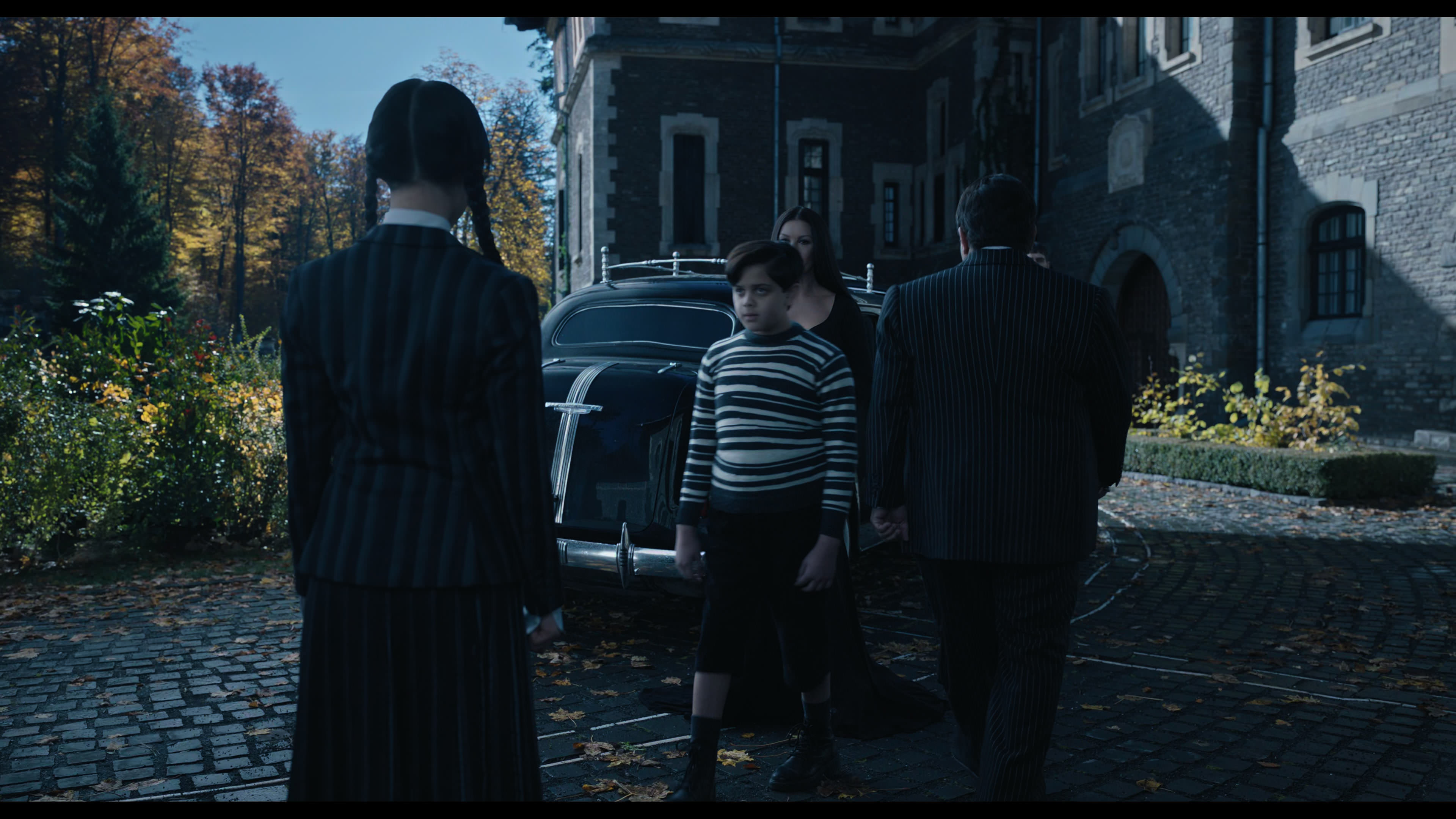 Wednesday S01E01 “Wednesday’s Child Is Full of Woe” HD screenshot 2015