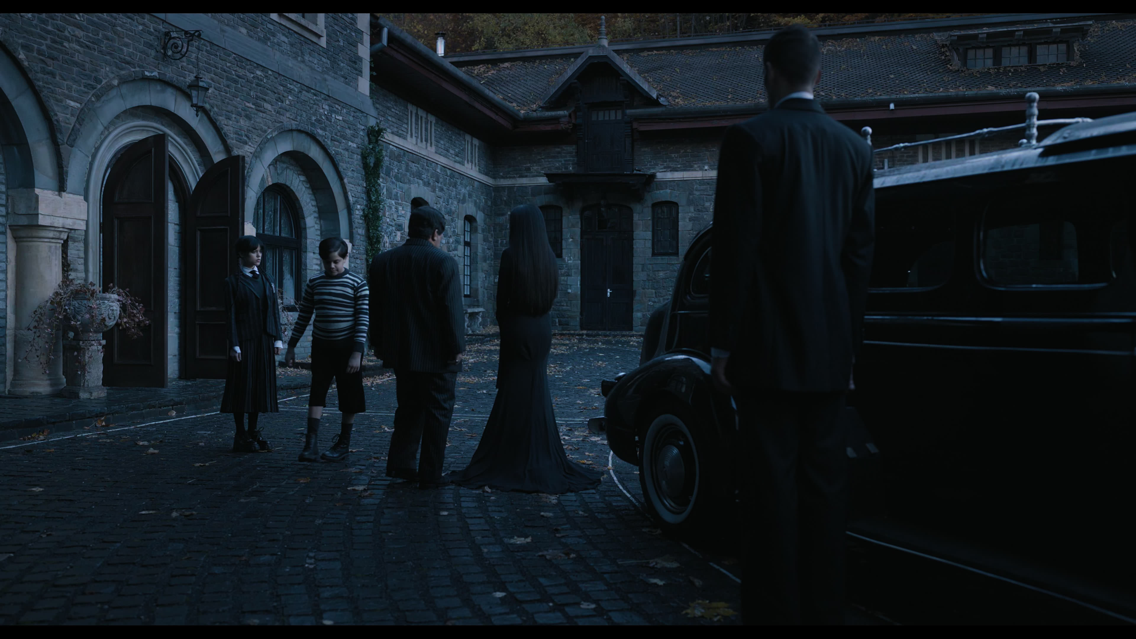 Wednesday S01E01 “Wednesday’s Child Is Full of Woe” movie still 2053