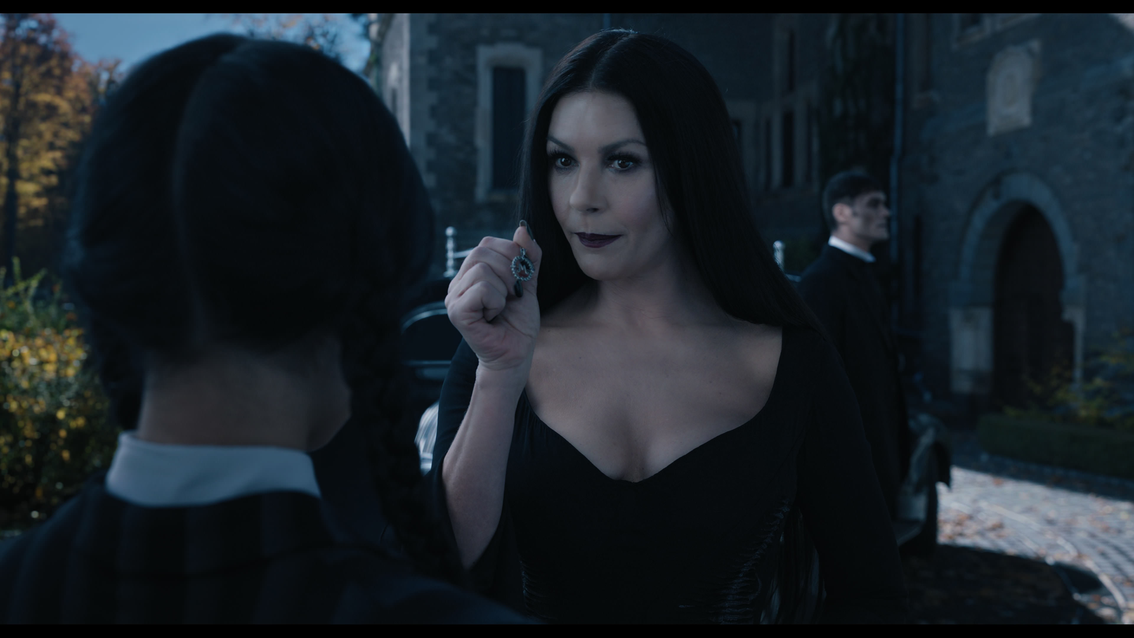 Wednesday S01E01 “Wednesday’s Child Is Full of Woe” screencap 2190