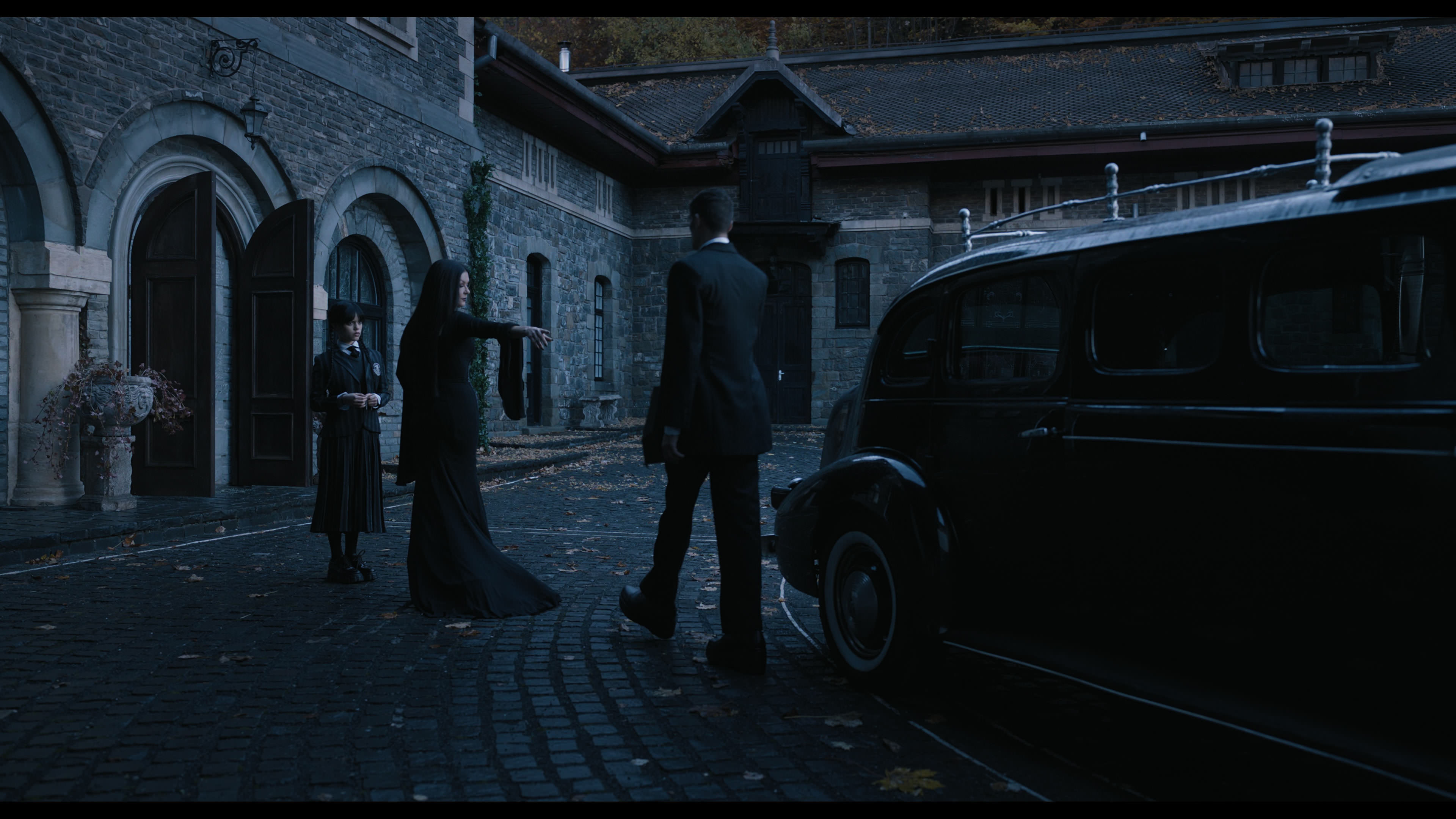 Wednesday S01E01 “Wednesday’s Child Is Full of Woe” HD screenshot 2315