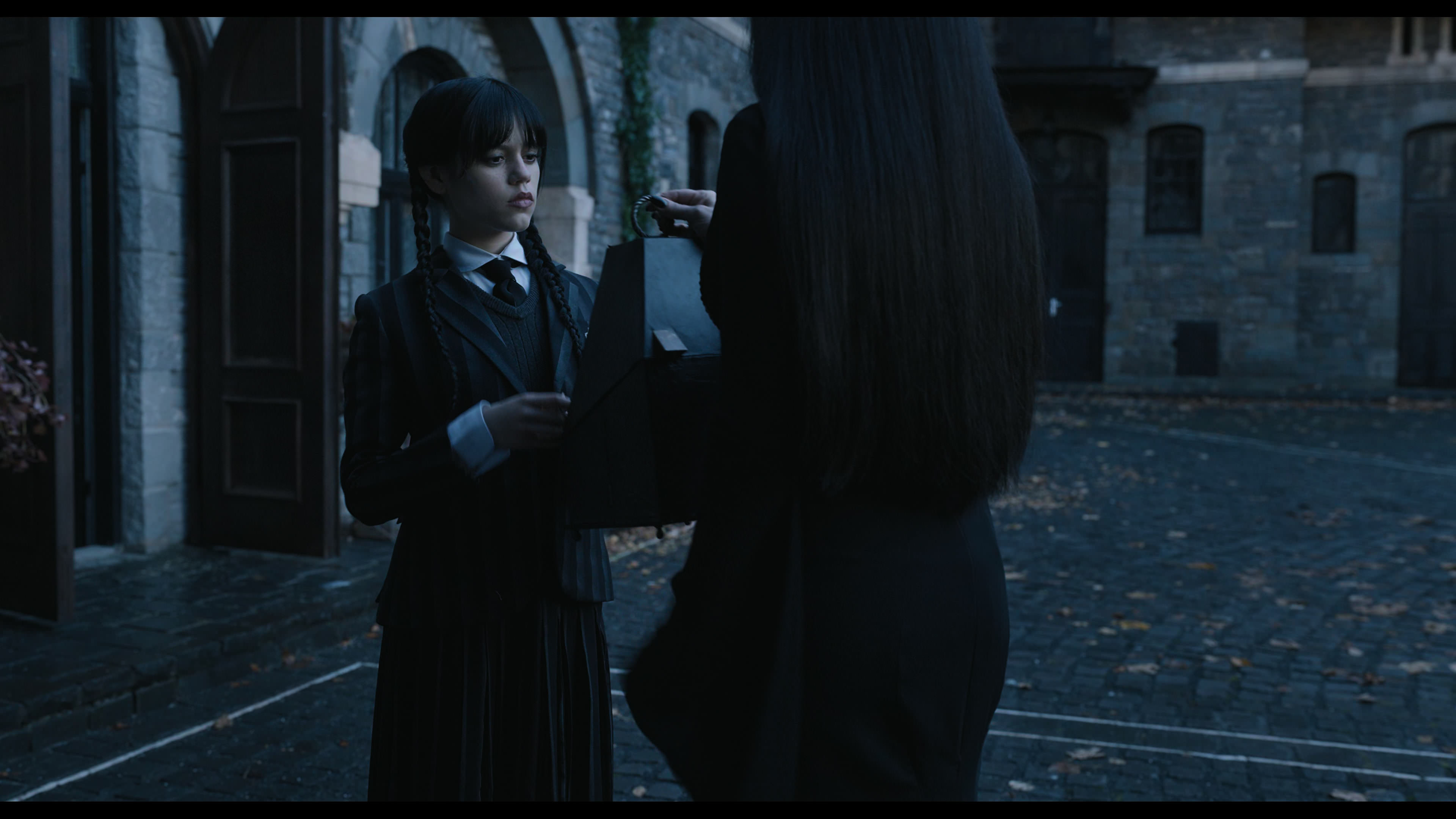 Wednesday S01E01 “Wednesday’s Child Is Full of Woe” HD screenshot 2330