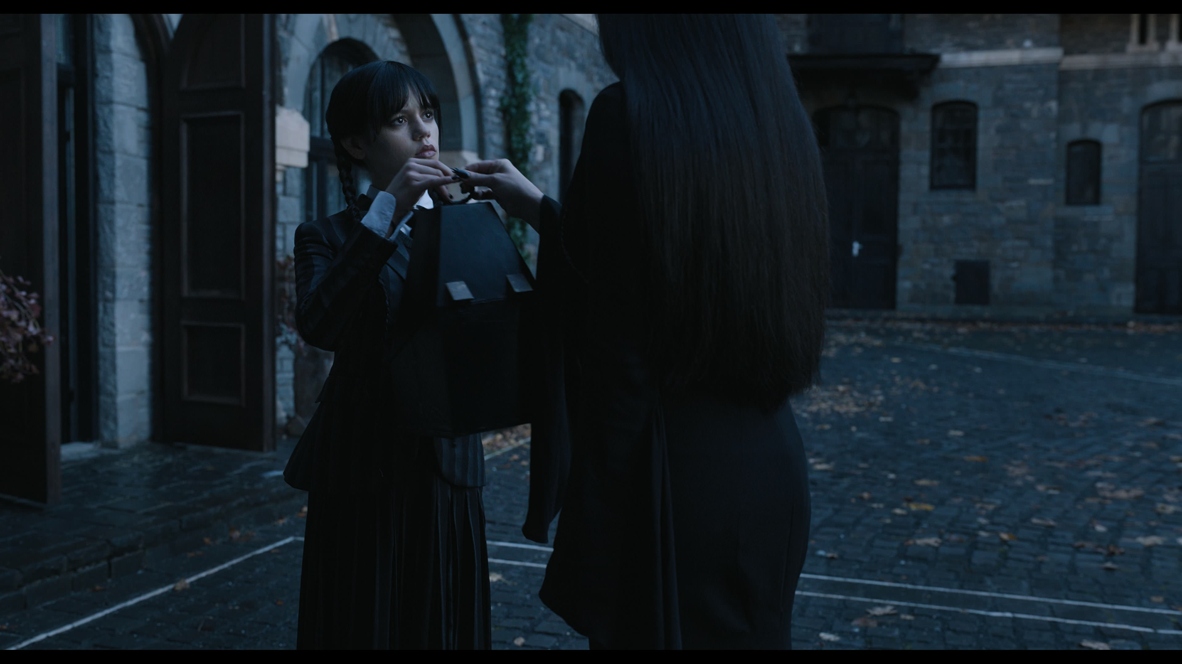 Wednesday S01E01 “Wednesday’s Child Is Full of Woe” HD screenshot 2333