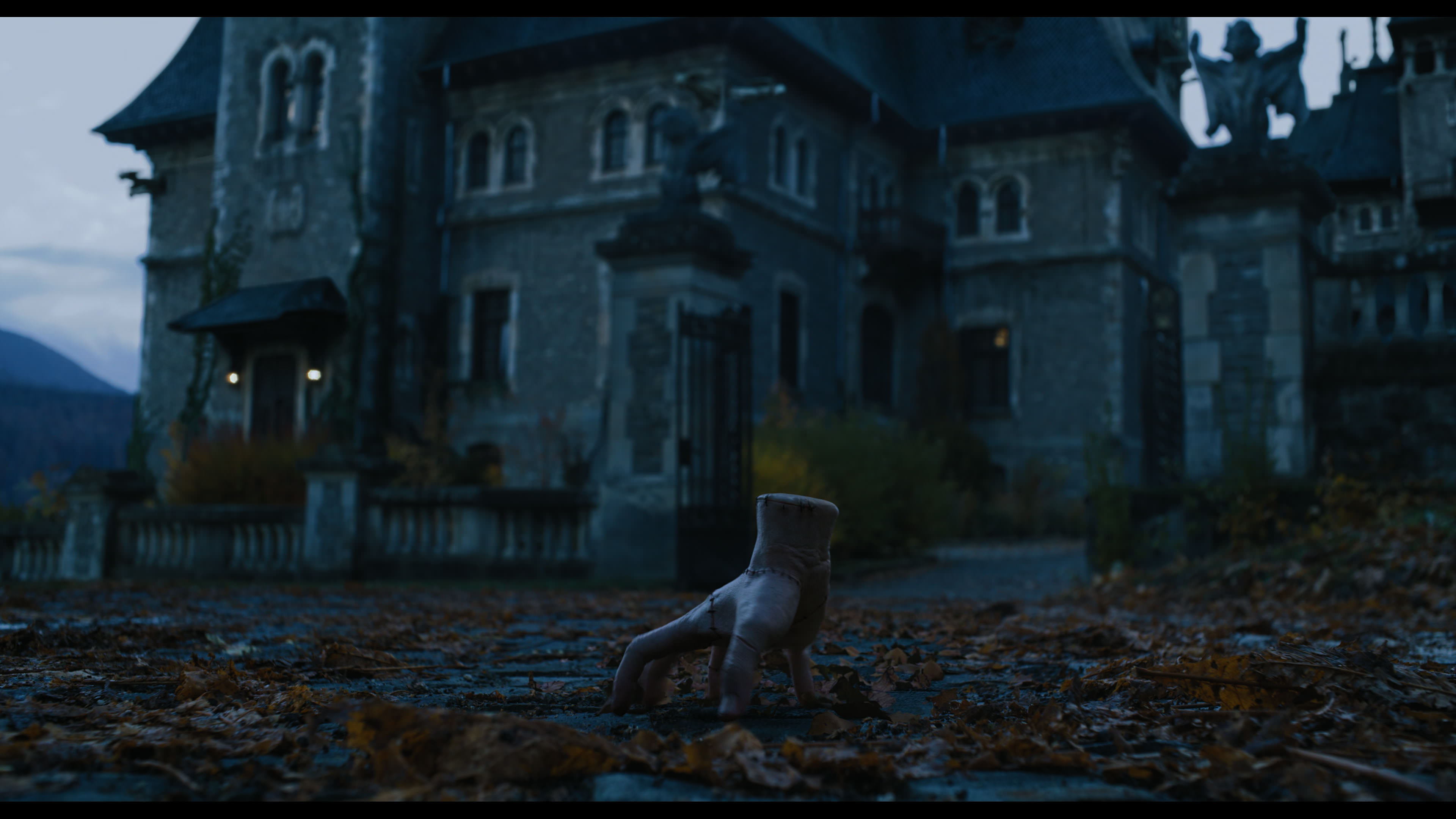 Wednesday S01E01 “Wednesday’s Child Is Full of Woe” HD screenshot 2429