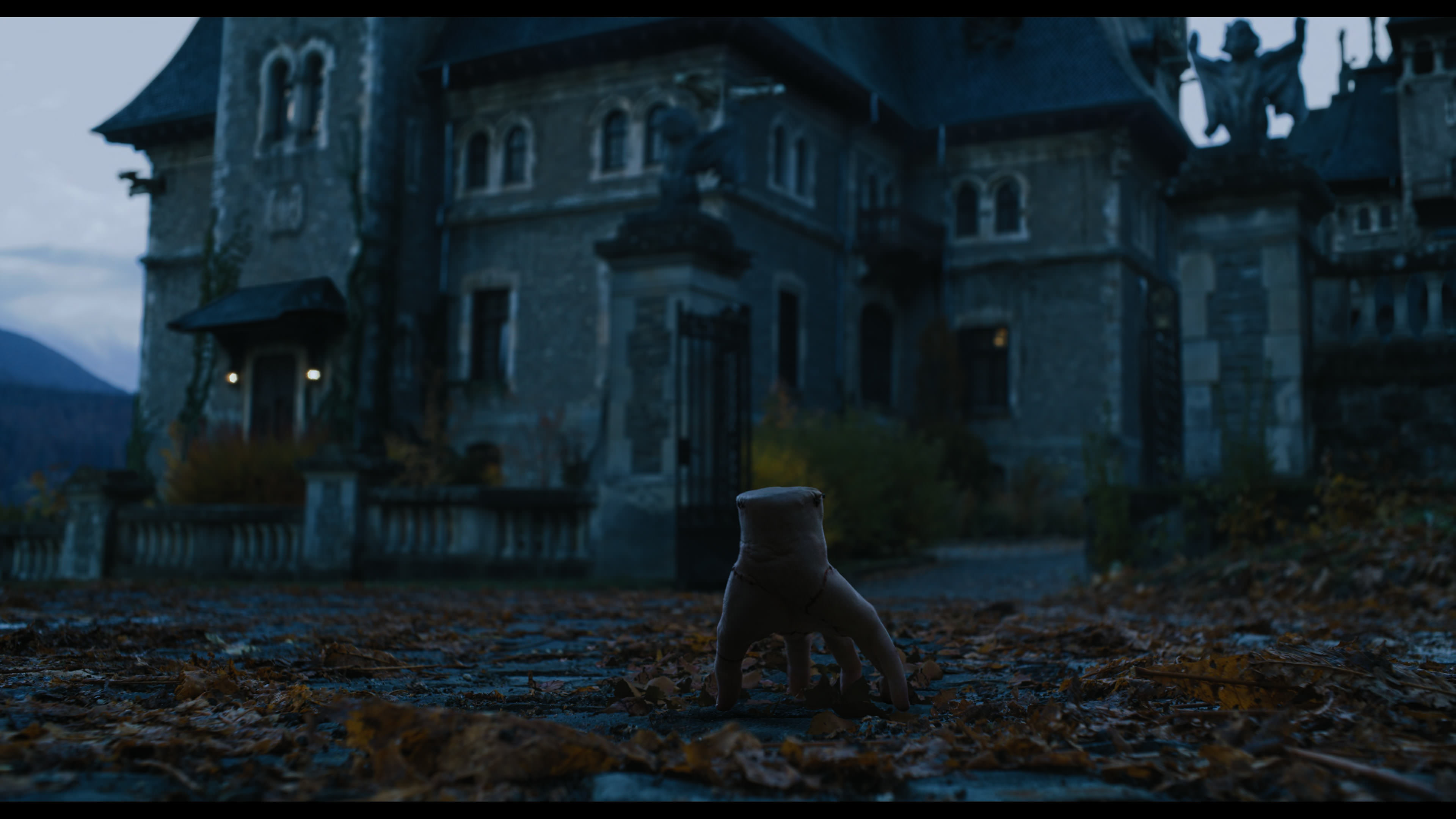 Wednesday S01E01 “Wednesday’s Child Is Full of Woe” HD screenshot 2432