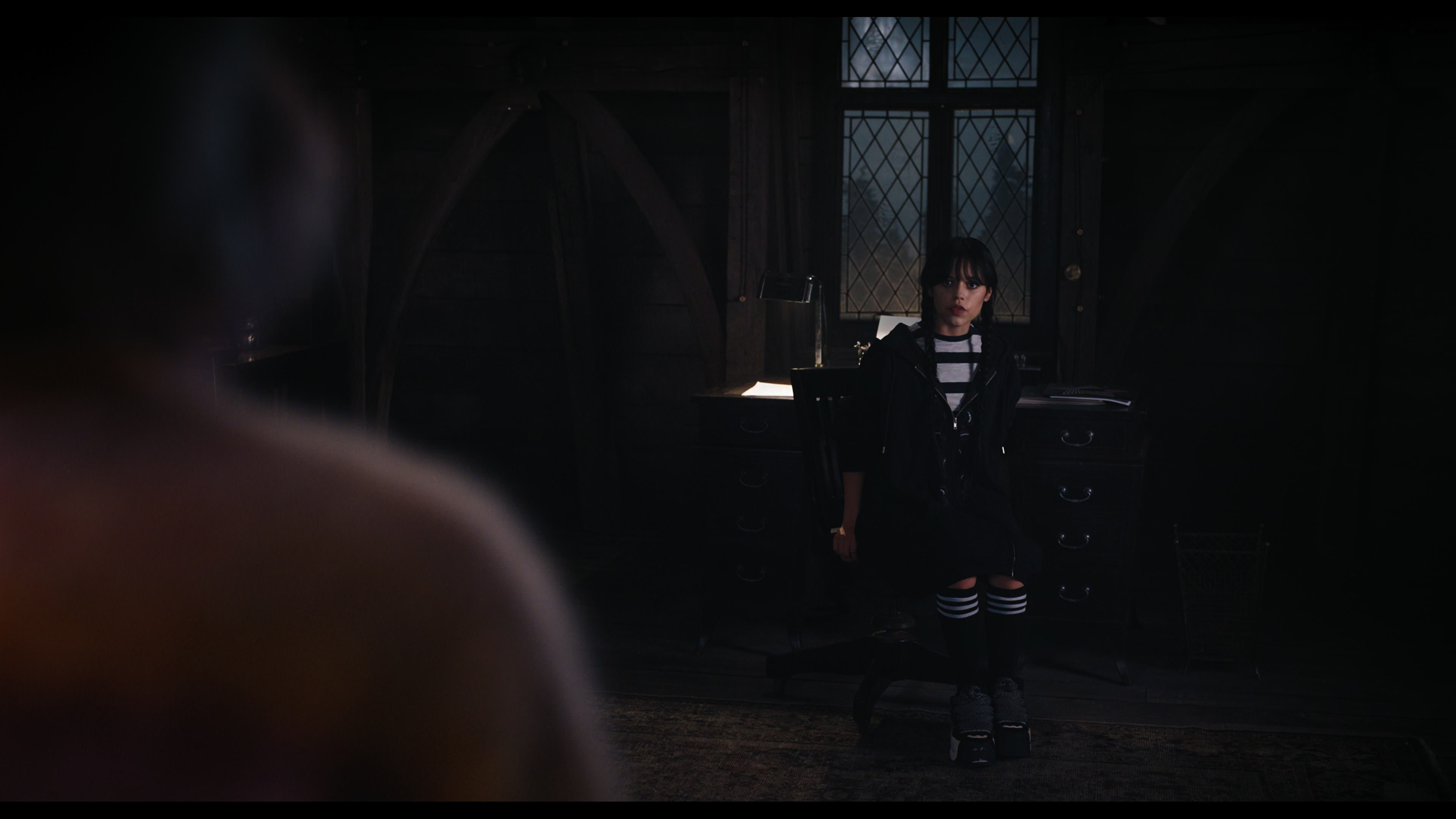 Wednesday S01E01 “Wednesday’s Child Is Full of Woe” screencap 2703