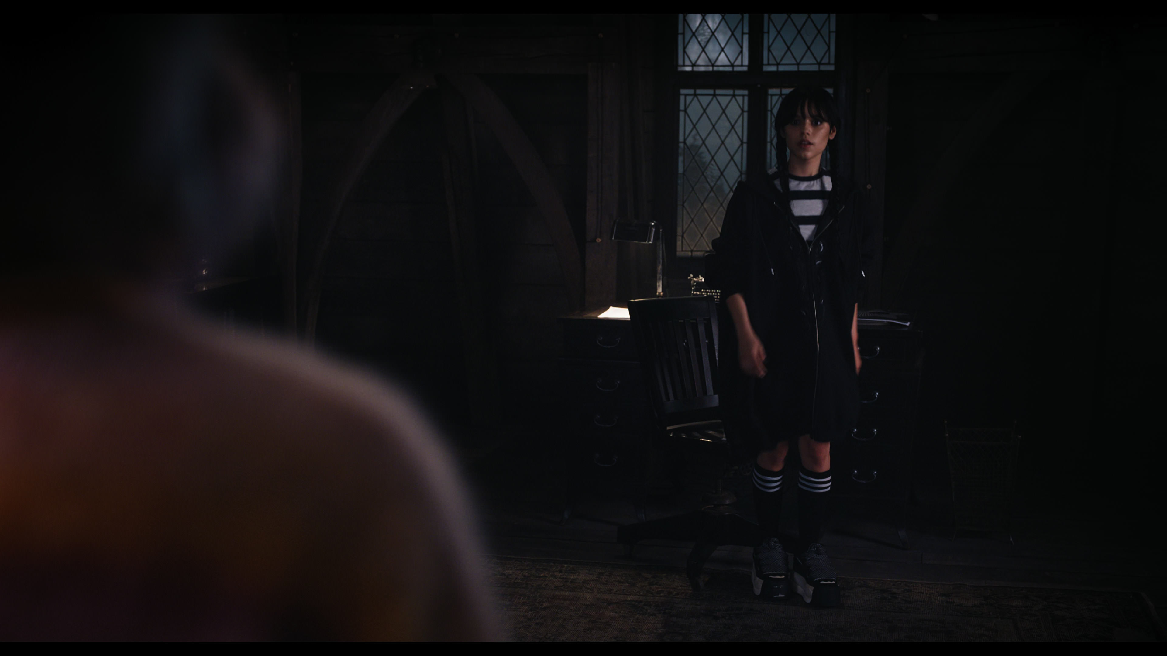 Wednesday S01E01 “Wednesday’s Child Is Full of Woe” screencap 2709