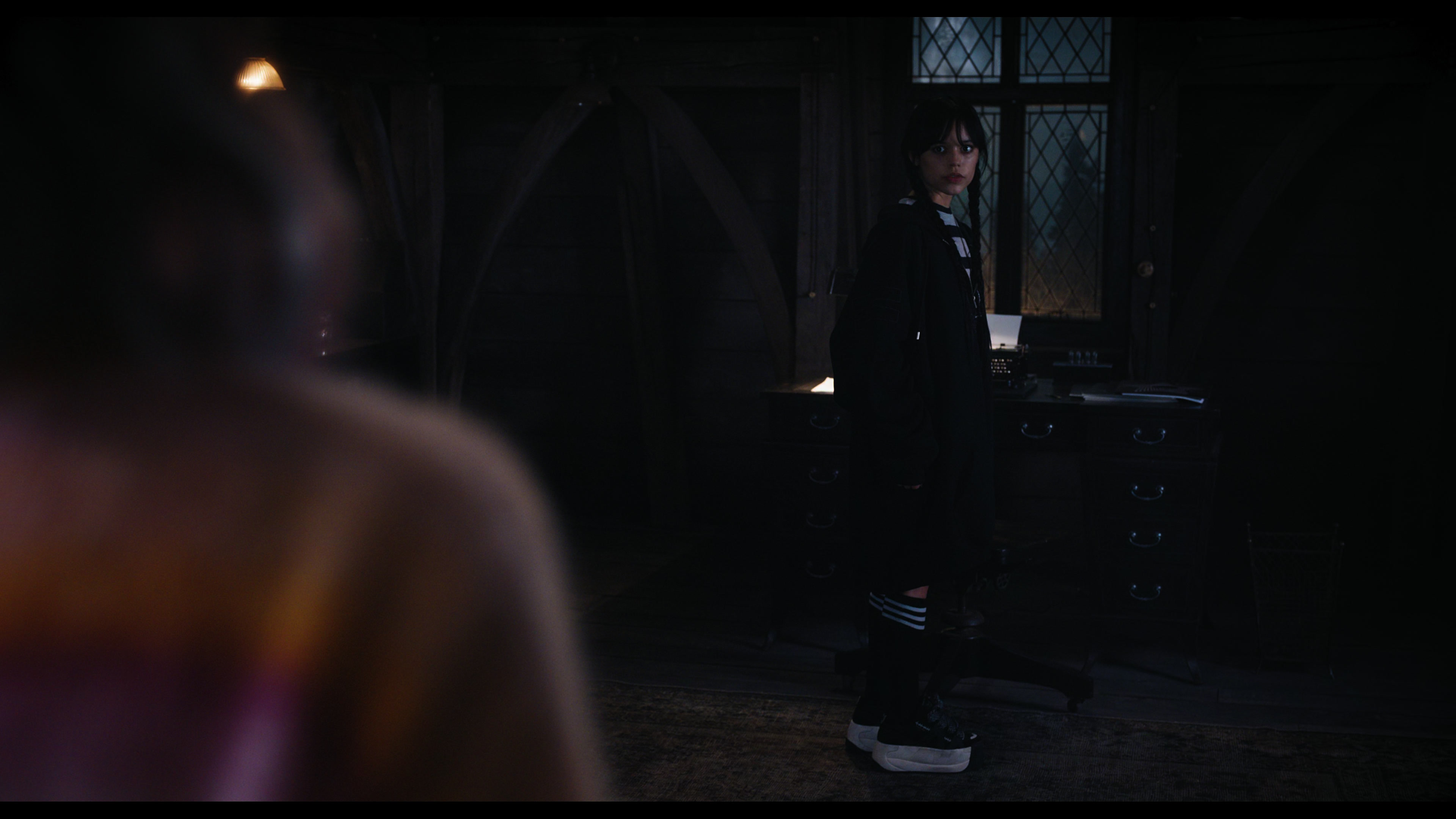 Wednesday S01E01 “Wednesday’s Child Is Full of Woe” screencap 2781