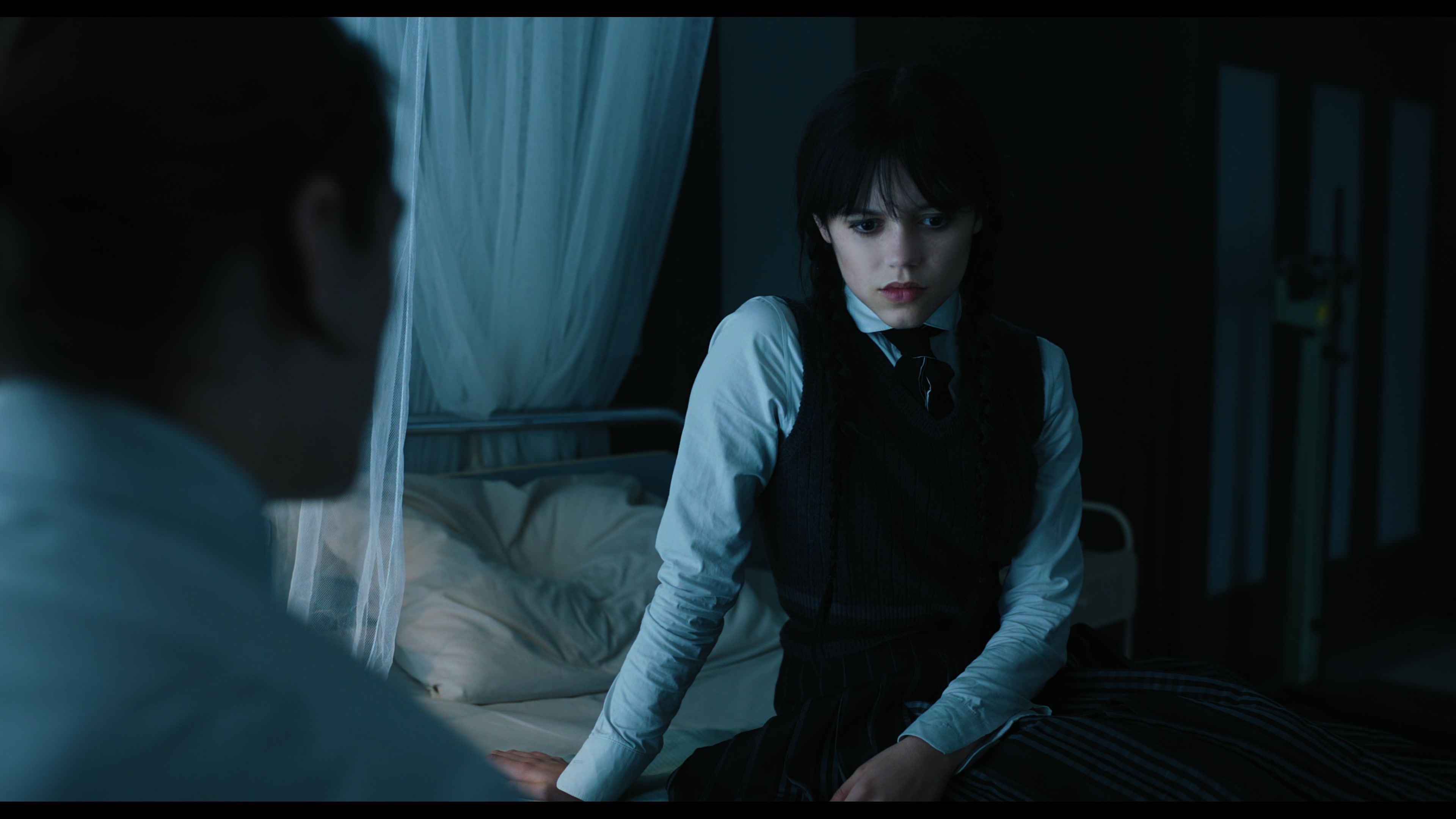 Wednesday S01E01 “Wednesday’s Child Is Full of Woe” screencap 3702