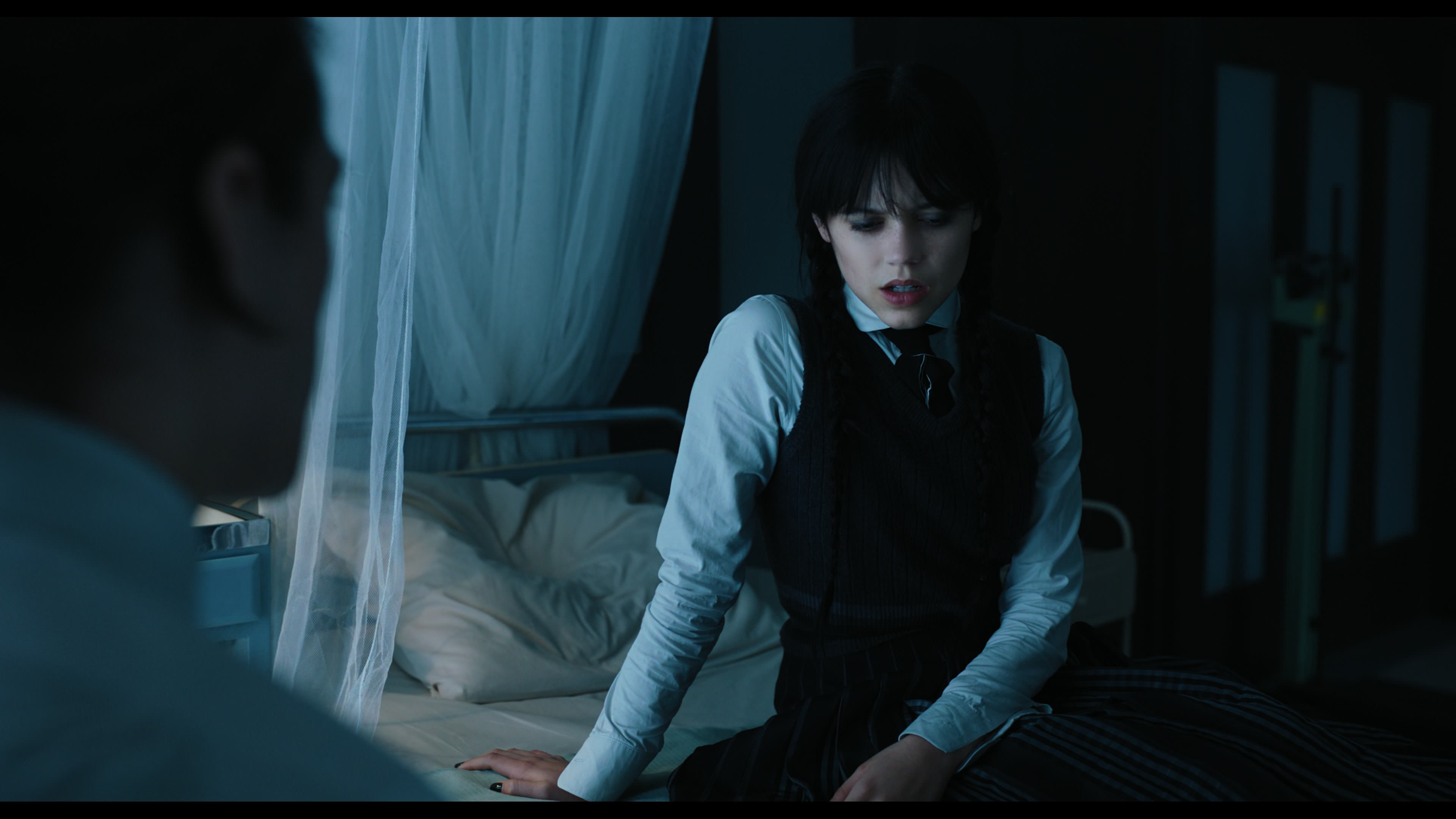 Wednesday S01E01 “Wednesday’s Child Is Full of Woe” screencap 3705