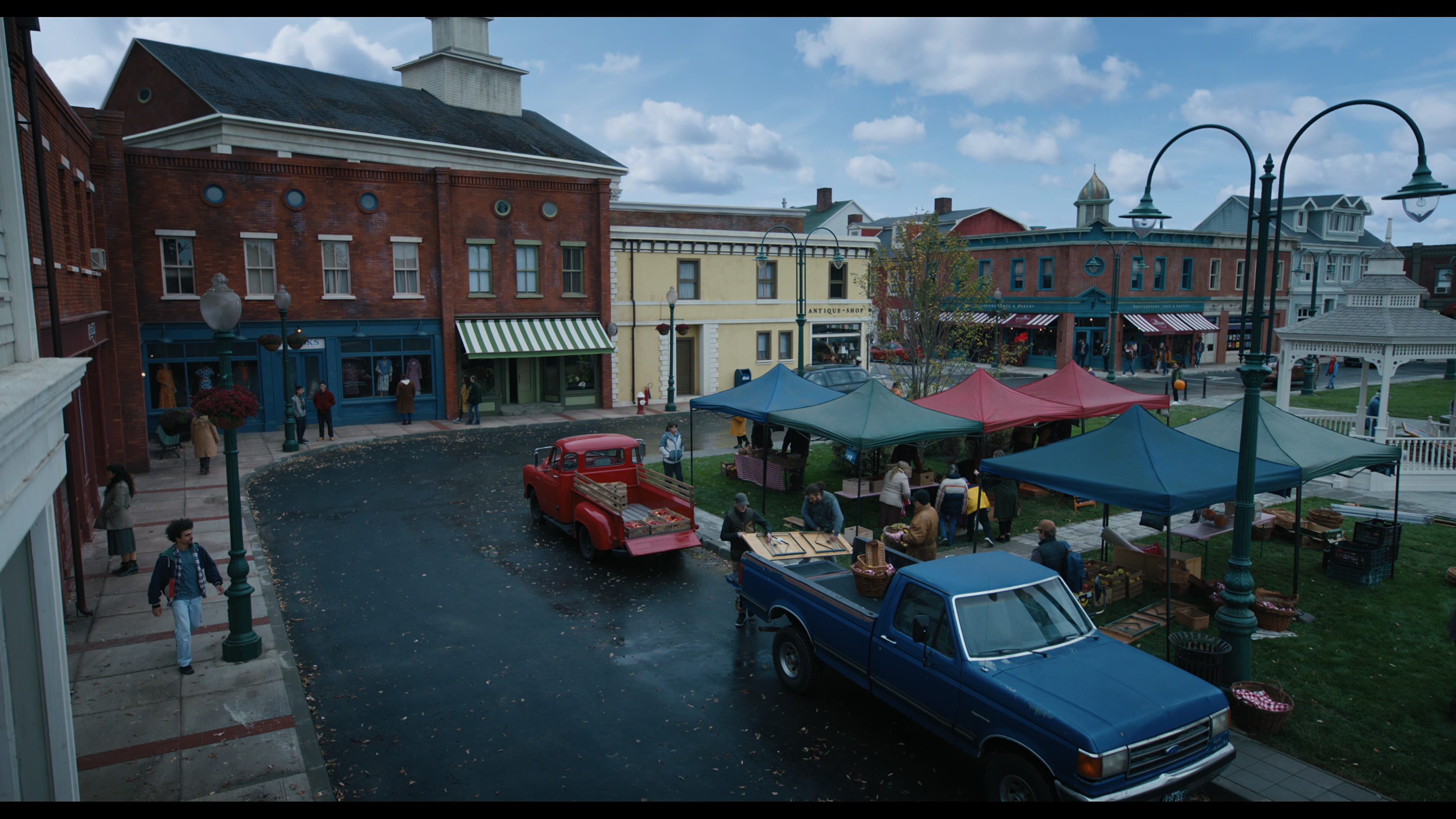 Wednesday S01E01 “Wednesday’s Child Is Full of Woe” movie still 4258