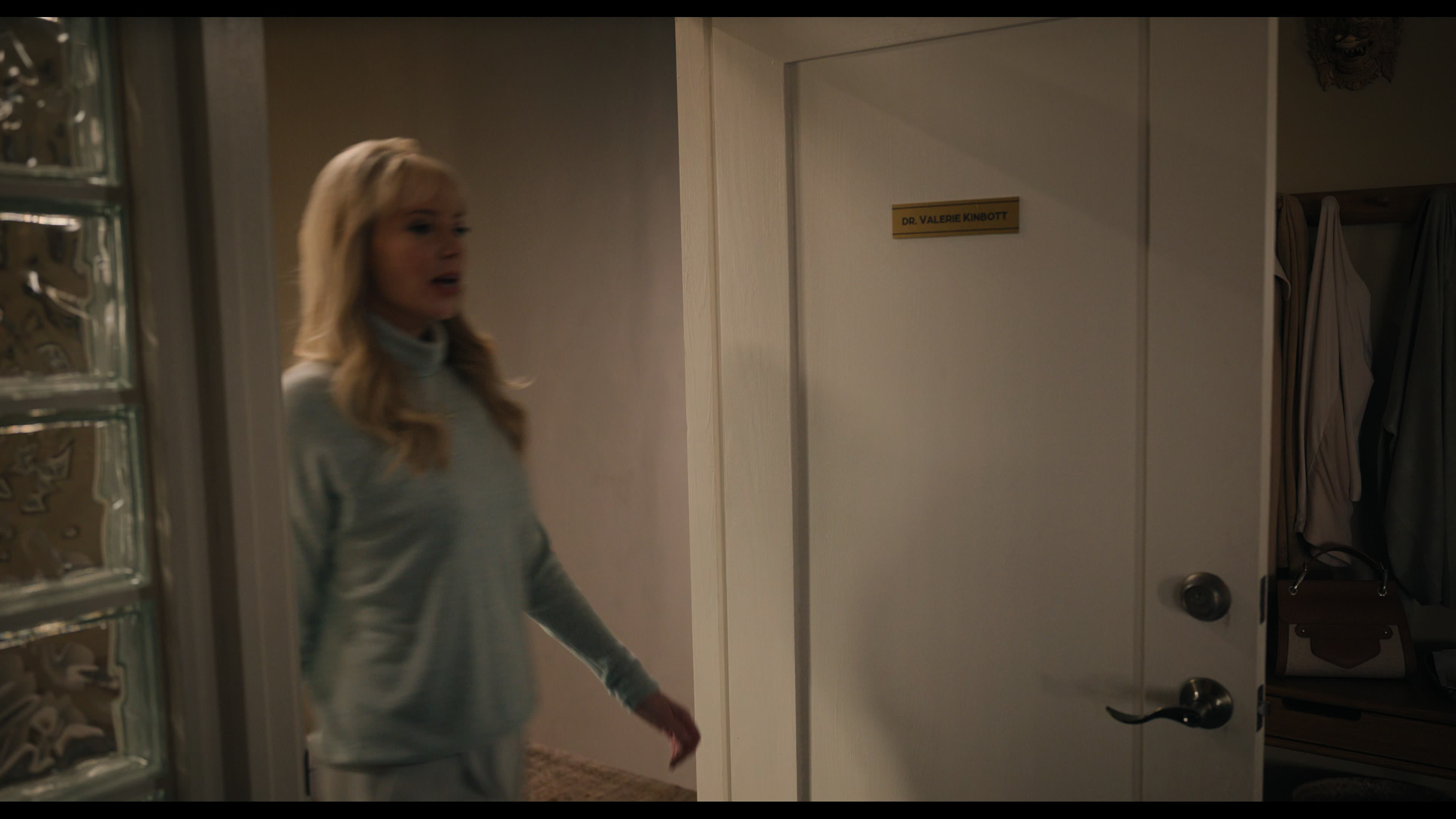 Wednesday S01E01 “Wednesday’s Child Is Full of Woe” screencap 4368