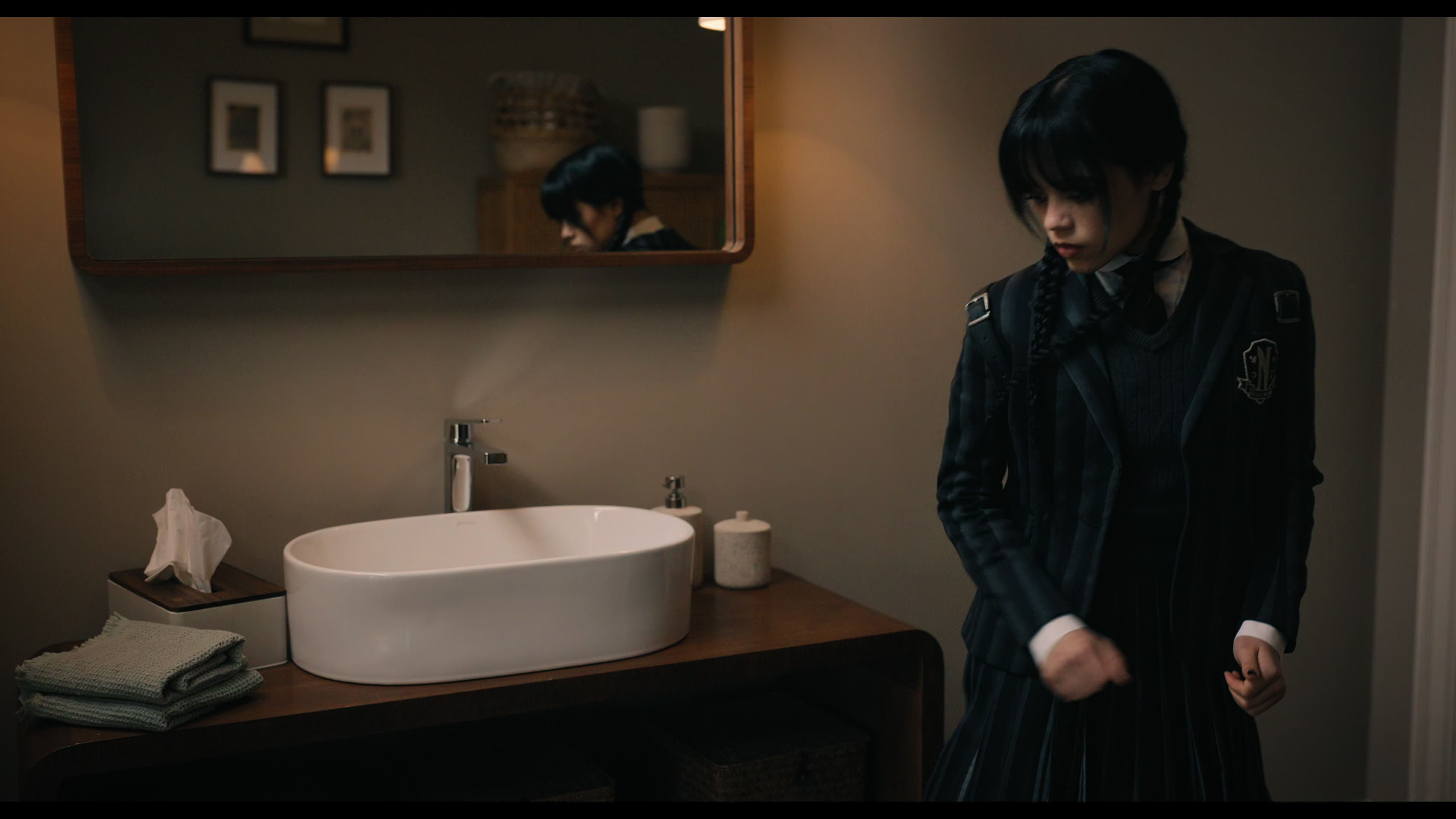 Wednesday S01E01 “Wednesday’s Child Is Full of Woe” movie still 4786