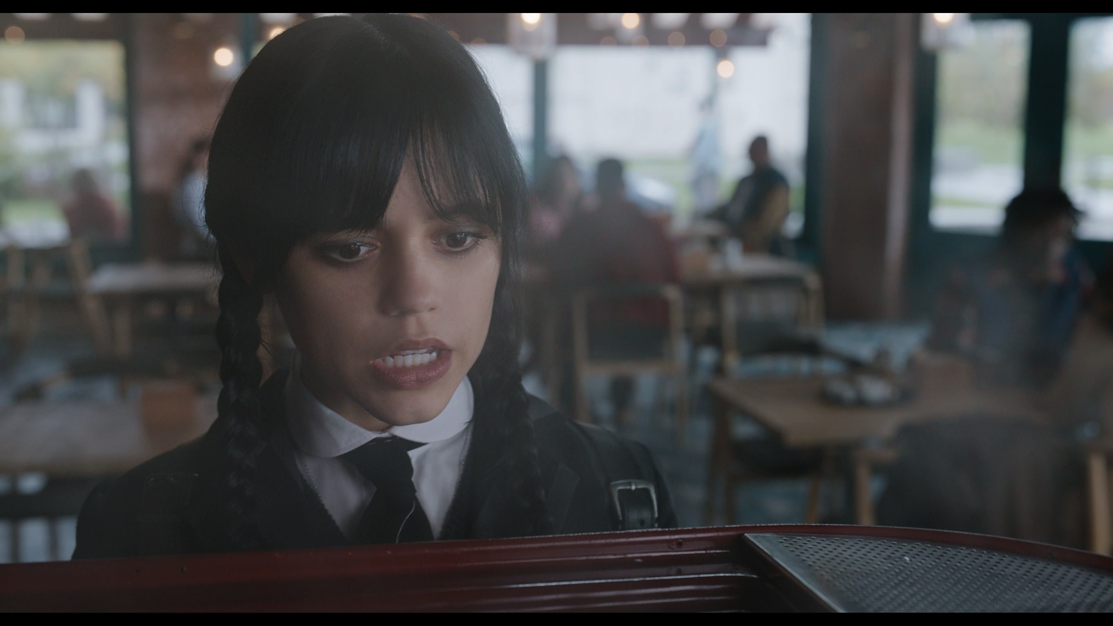 Wednesday S01E01 “Wednesday’s Child Is Full of Woe” screencap 5055