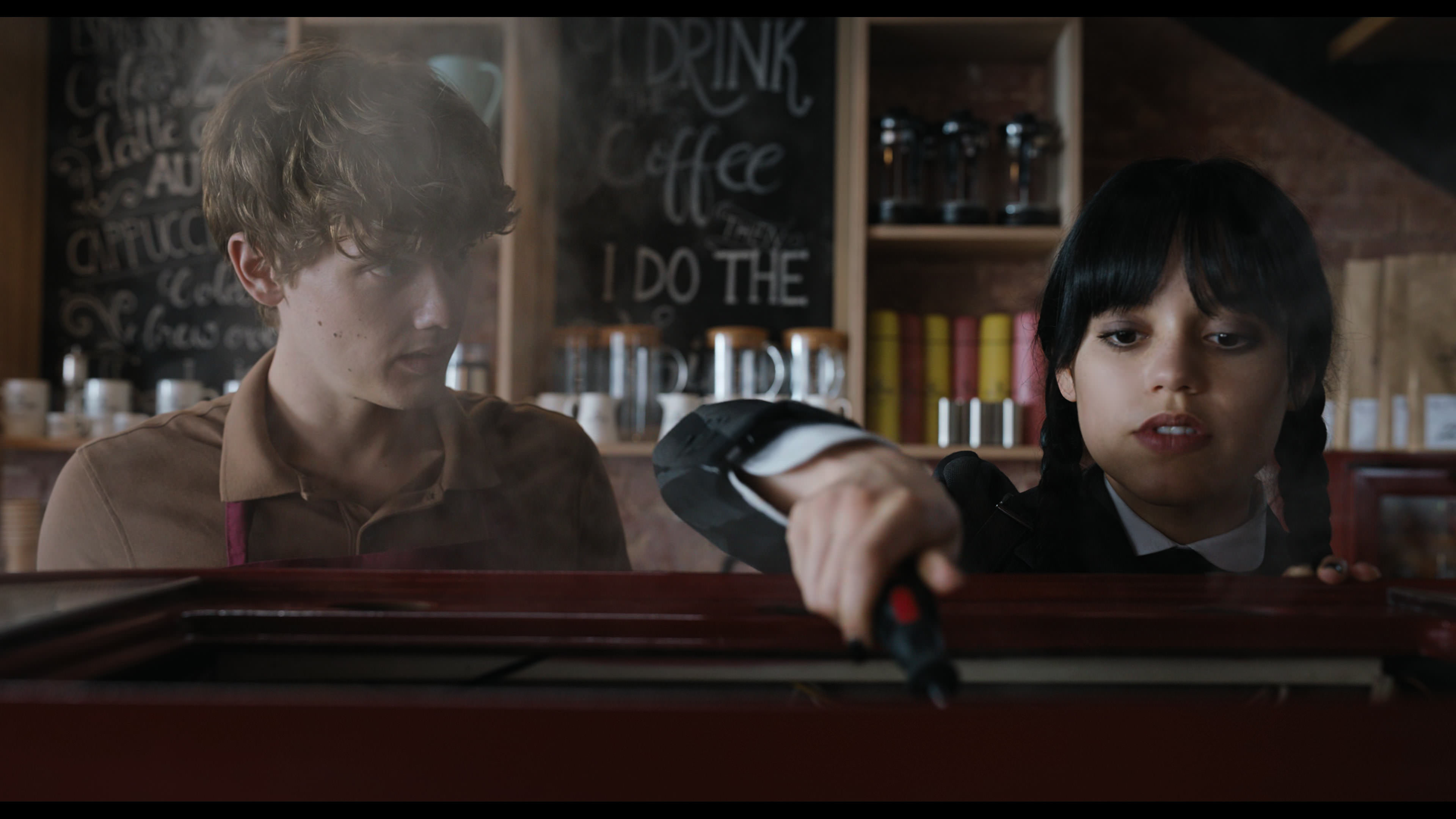 Wednesday S01E01 “Wednesday’s Child Is Full of Woe” screencap 5136