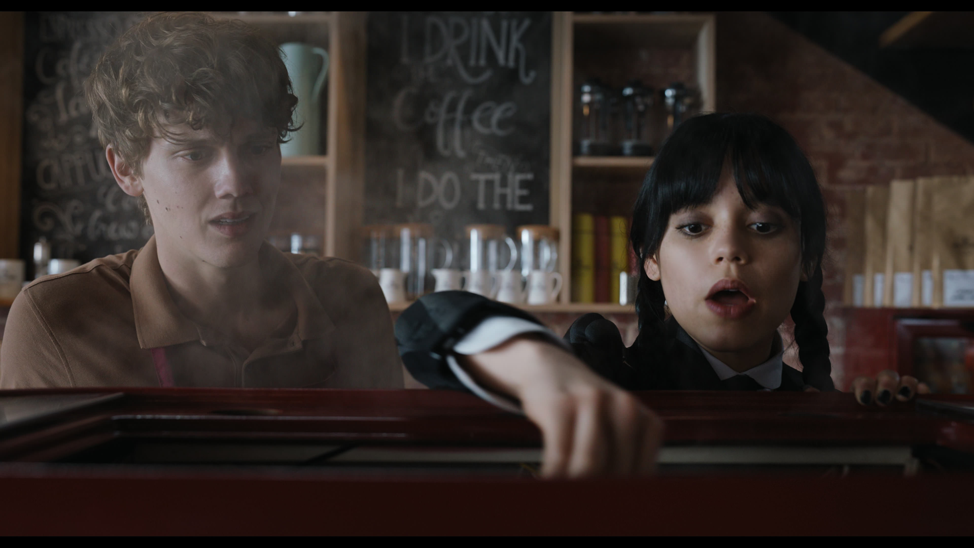 Wednesday S01E01 “Wednesday’s Child Is Full of Woe” HD screenshot 5183