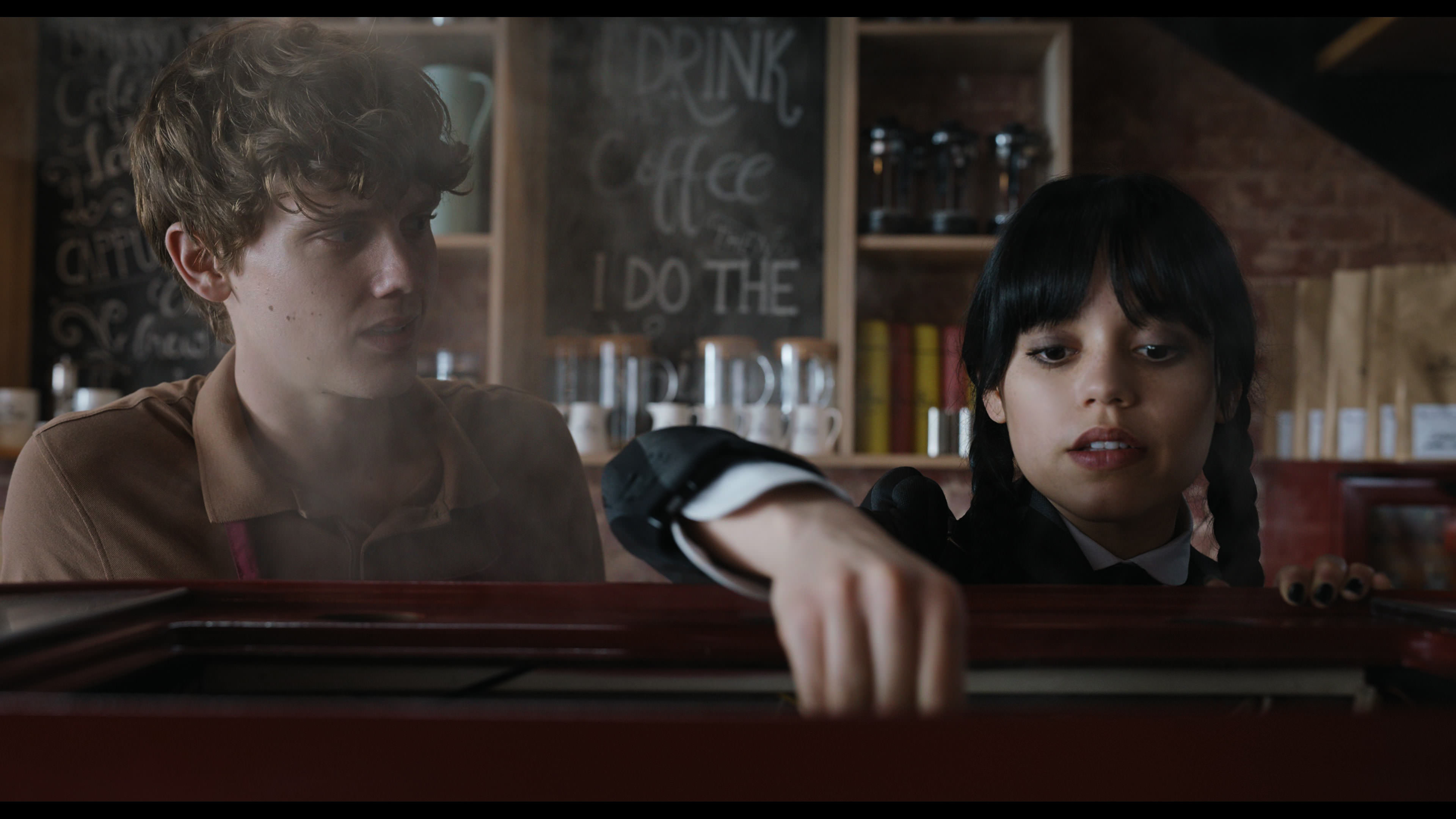 Wednesday S01E01 “Wednesday’s Child Is Full of Woe” screencap 5184