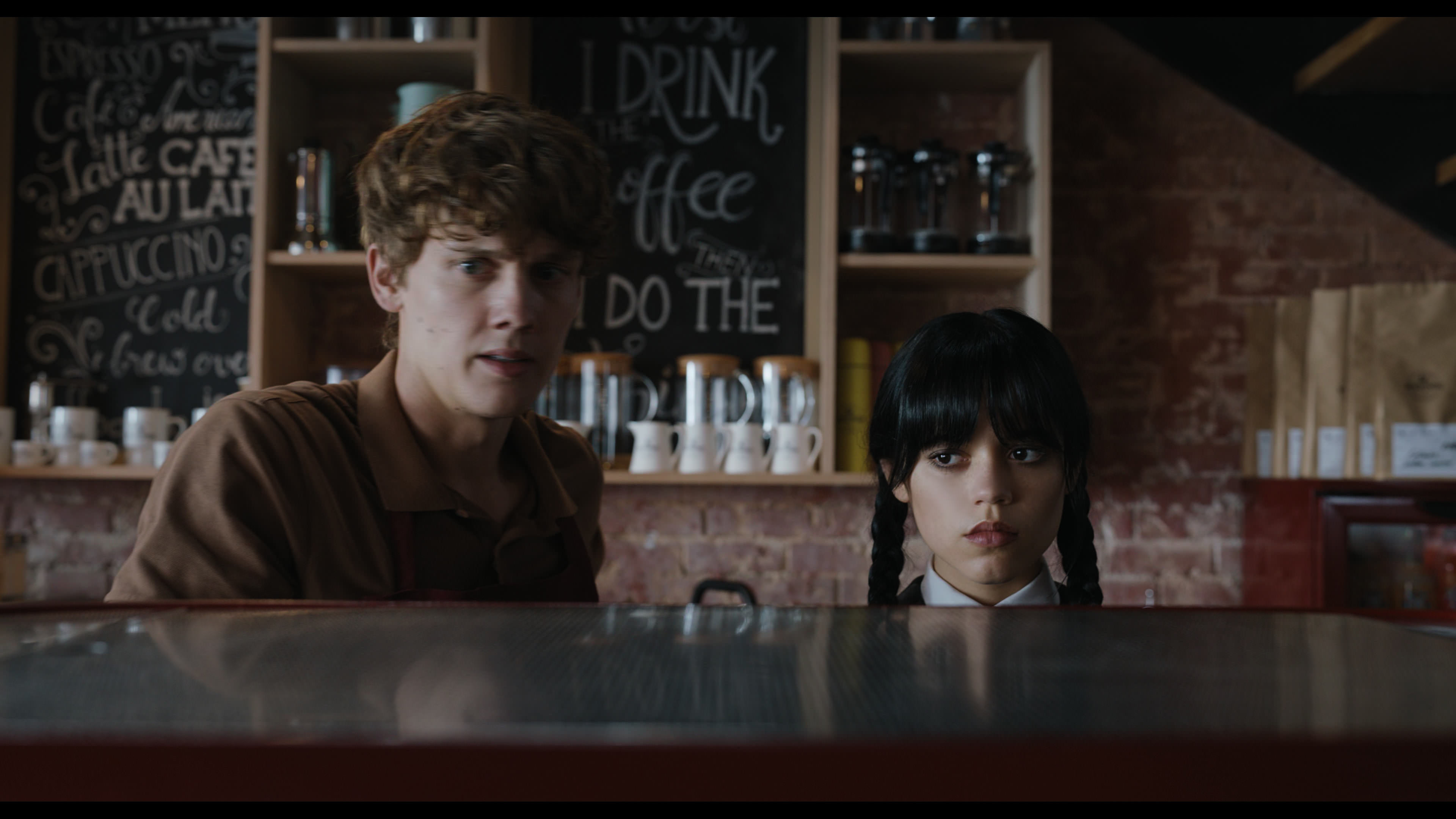 Wednesday S01E01 “Wednesday’s Child Is Full of Woe” screencap 5244