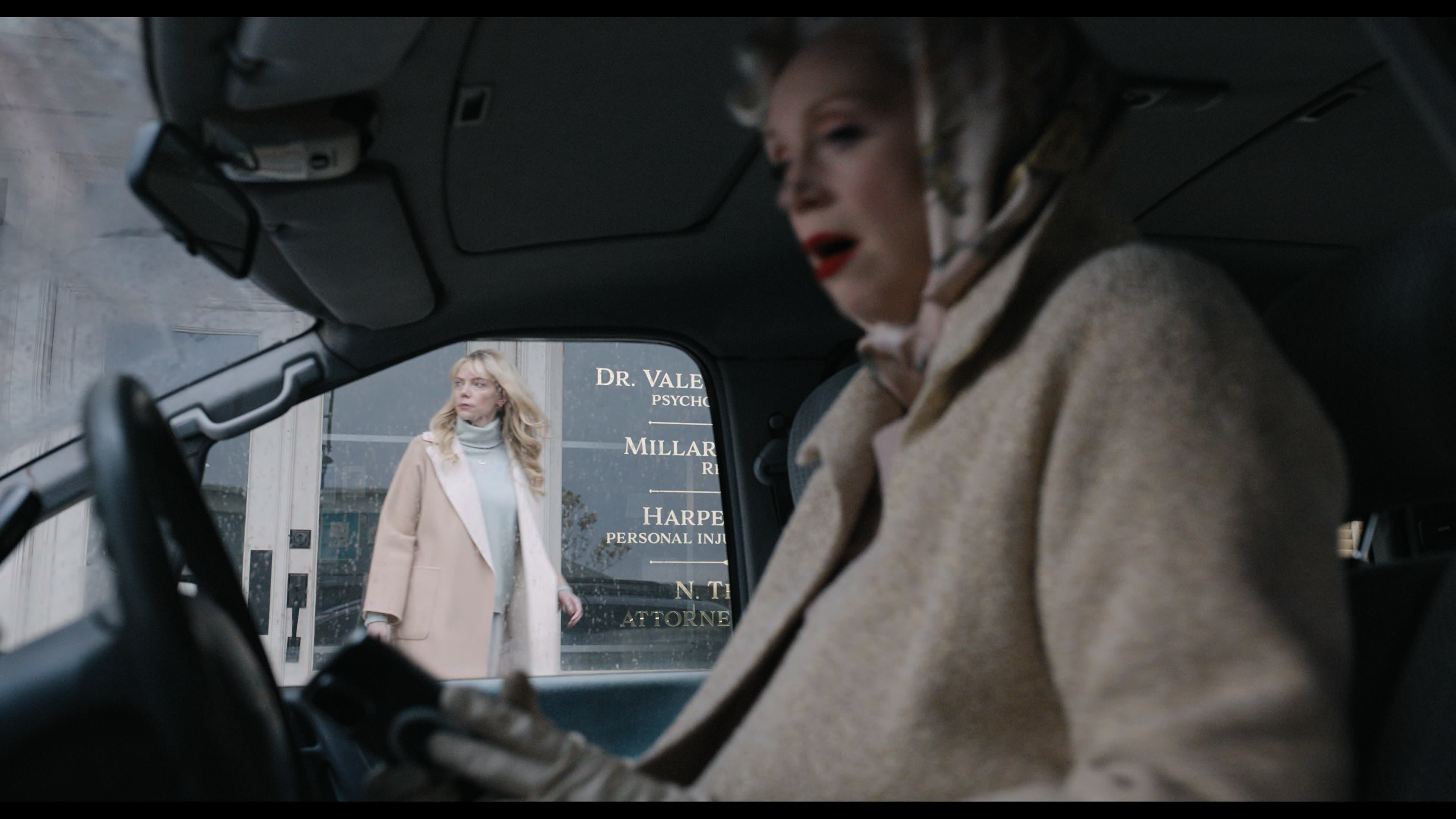 Wednesday S01E01 “Wednesday’s Child Is Full of Woe” screencap 5376