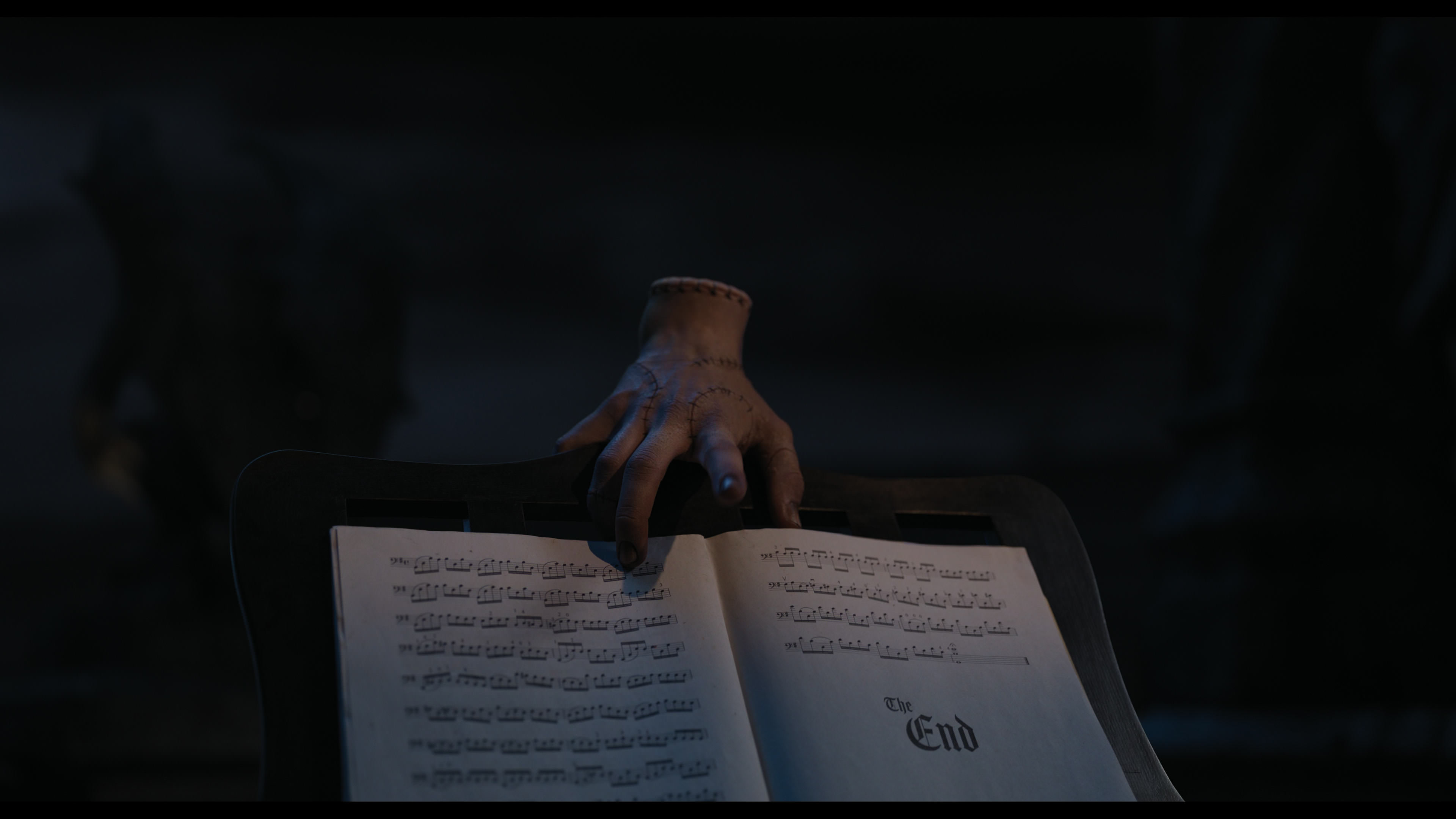 Wednesday S01E01 “Wednesday’s Child Is Full of Woe” screencap 6201