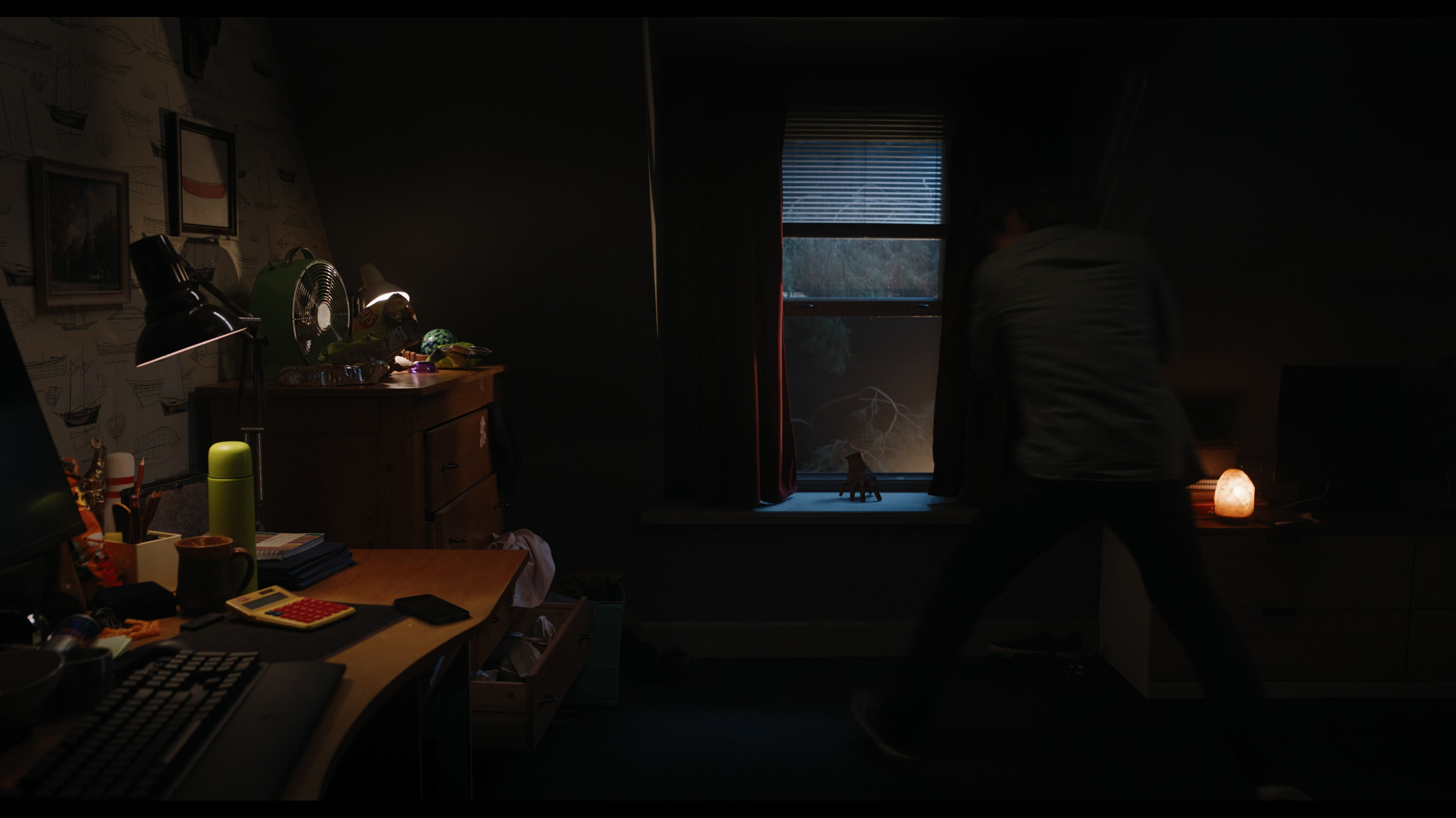 Wednesday S01E01 “Wednesday’s Child Is Full of Woe” screencap 6735
