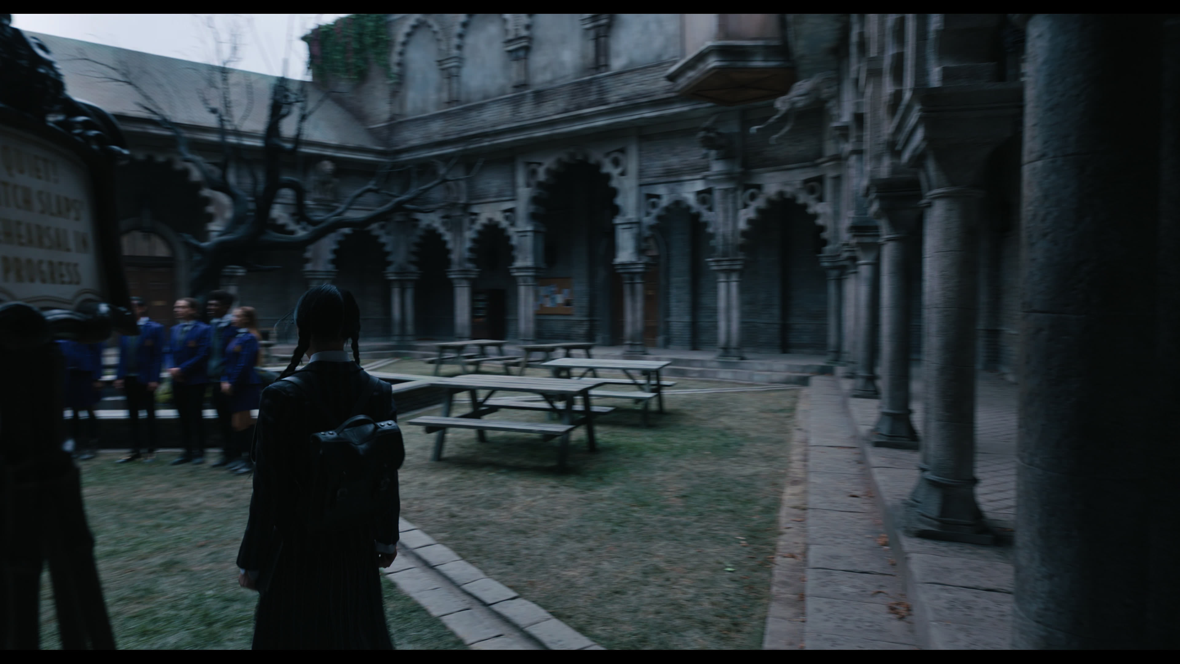 Wednesday S01E02 “Woe Is the Loneliest Number” screencap 1407