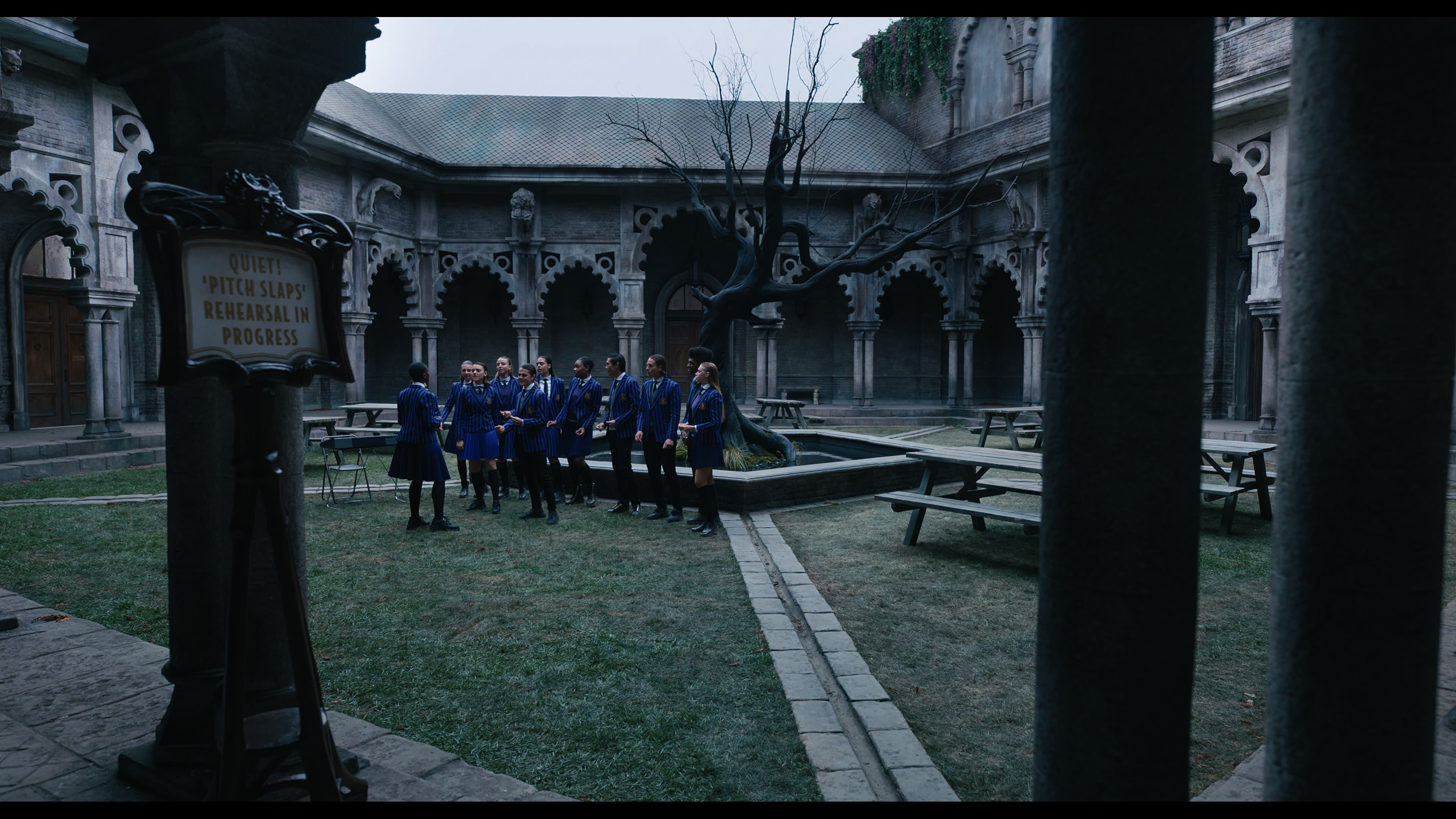 Wednesday S01E02 “Woe Is the Loneliest Number” screencap 1527