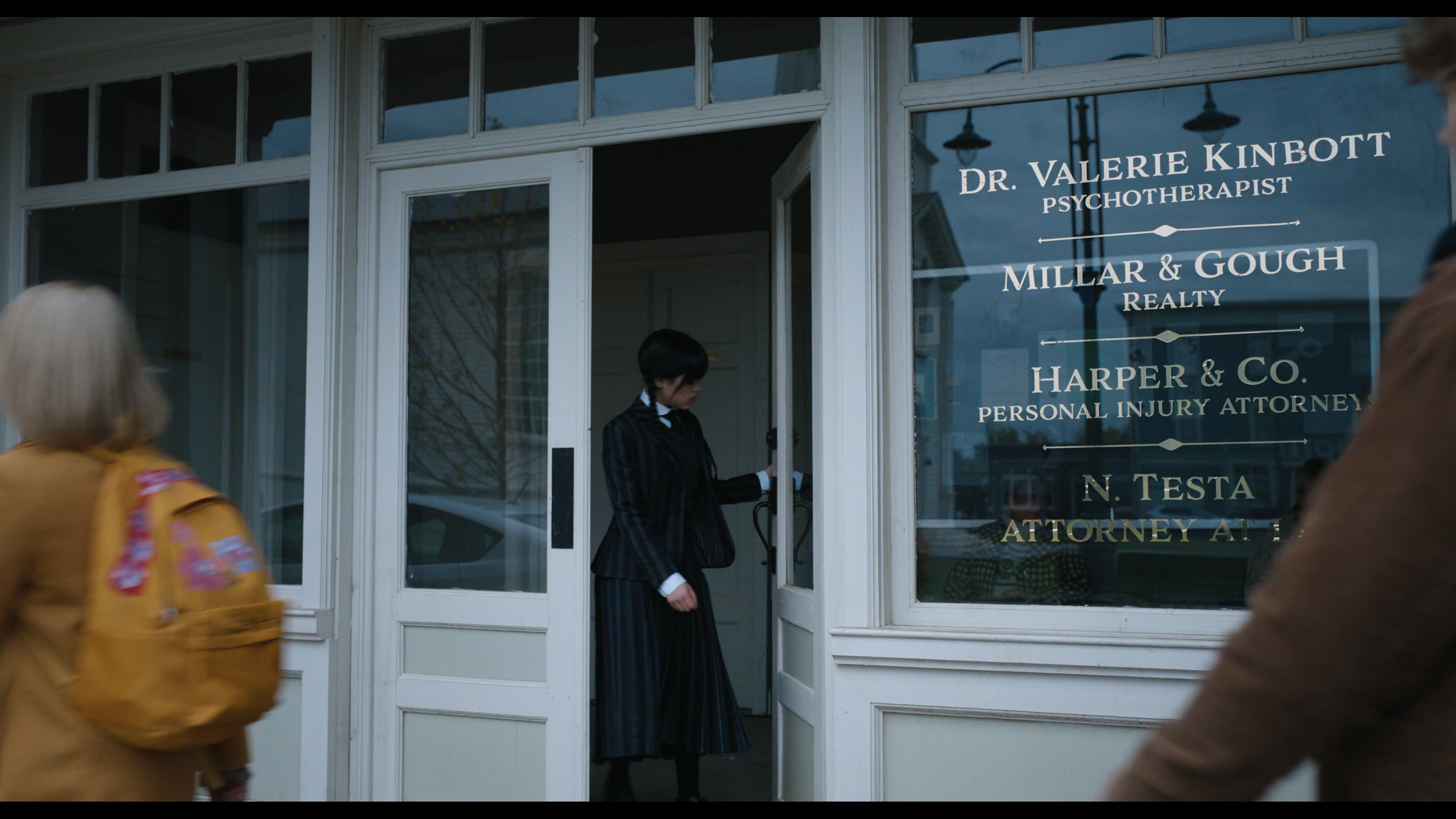 Wednesday S01E02 “Woe Is the Loneliest Number” screencap 699