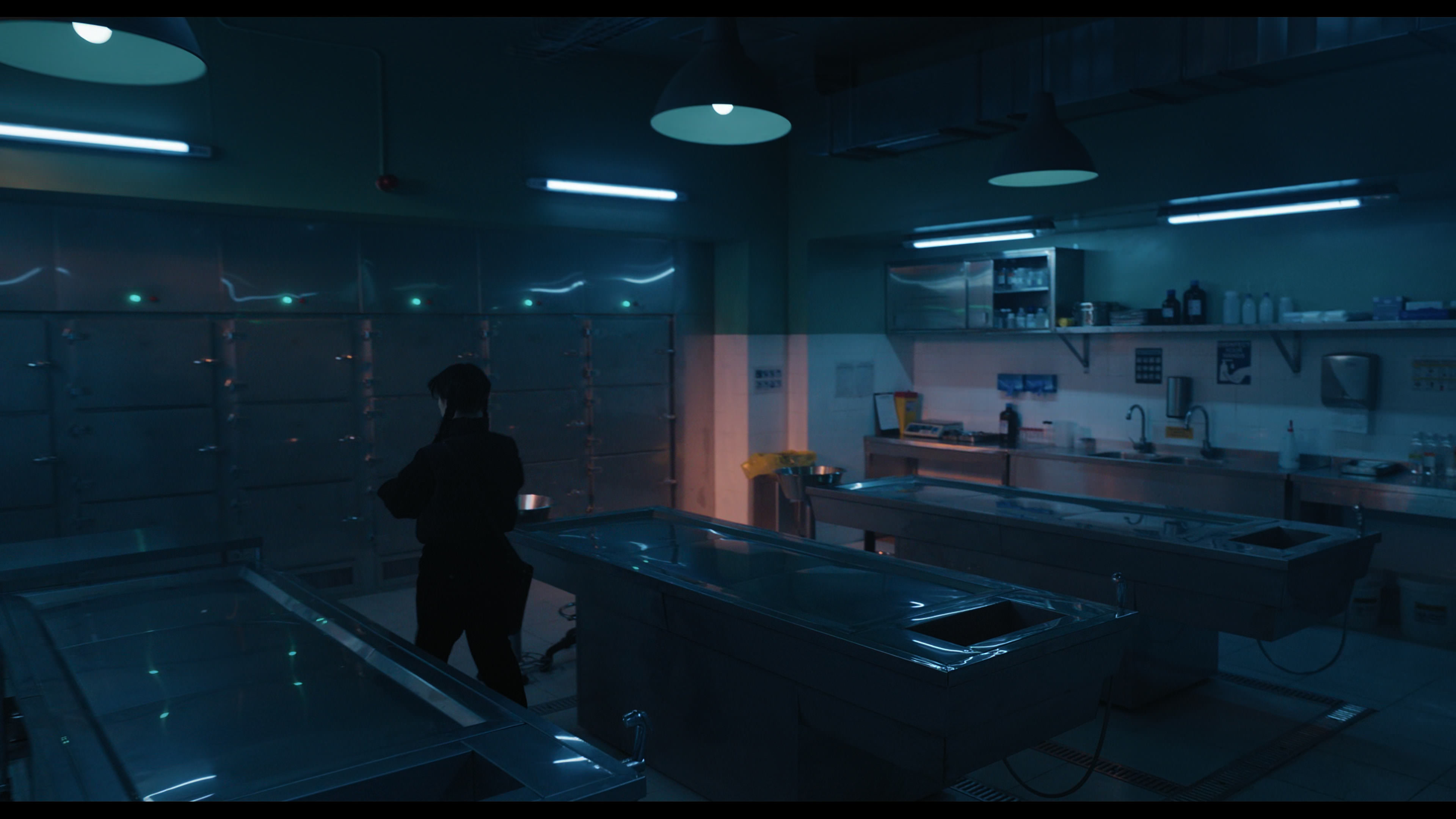 Wednesday S01E04 “Woe What a Night” HD screenshot 110